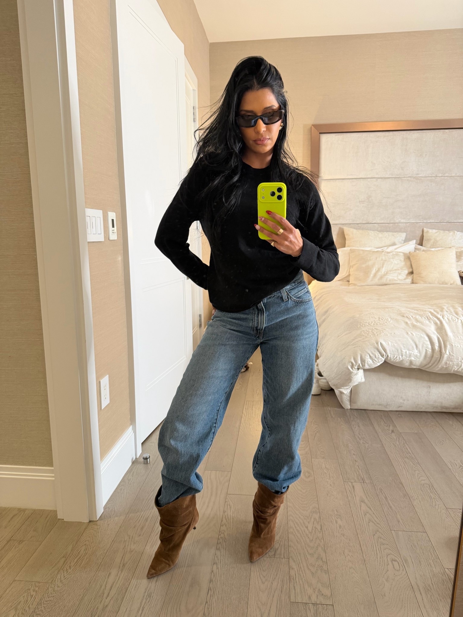 I found it hard to find baggy jeans that looked good on me - I always looked like I was drowning in fabric. I finally found a pair that works. Go up a size for a low slung look x 

#LTKootd #LTKgrwm