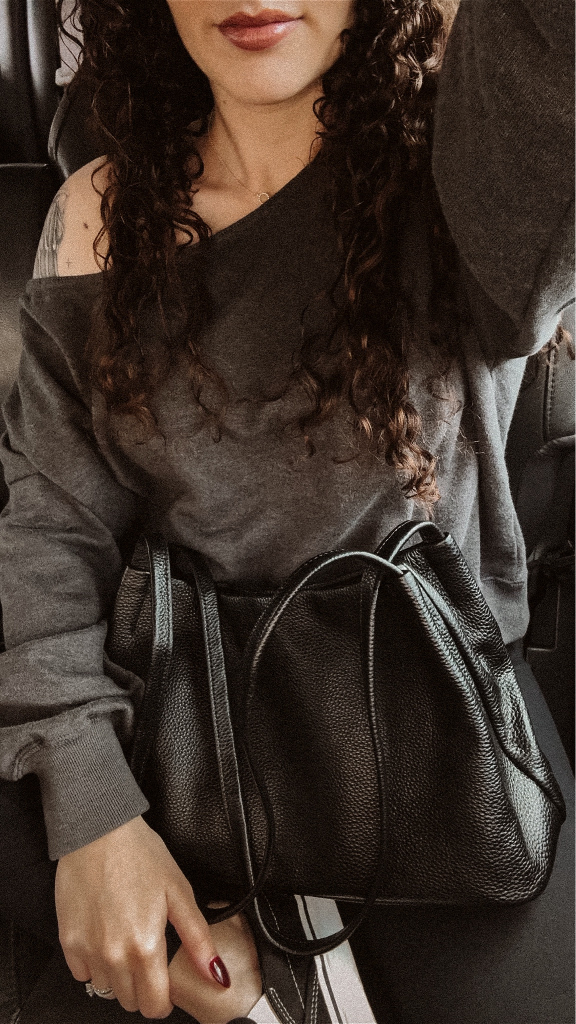 cozy dark grey/black outfit #falltransition #alt #cozyoutfit #momoutfit #oversizedsweater #offtheshoulder 