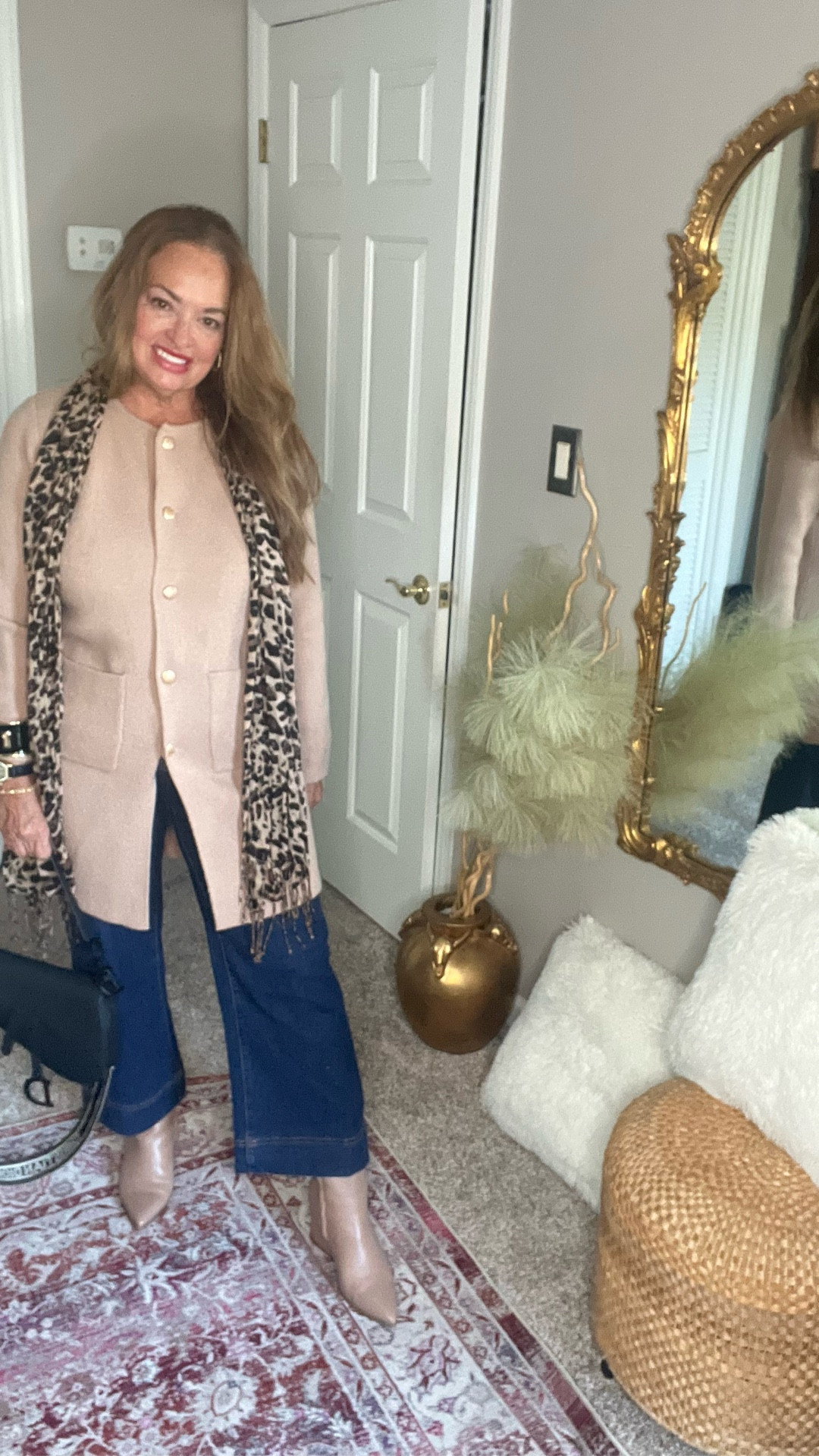 Beautiful long elegant cardigan for Fall!

#LTKSeasonal #LTKMidsize #LTKStyleTip