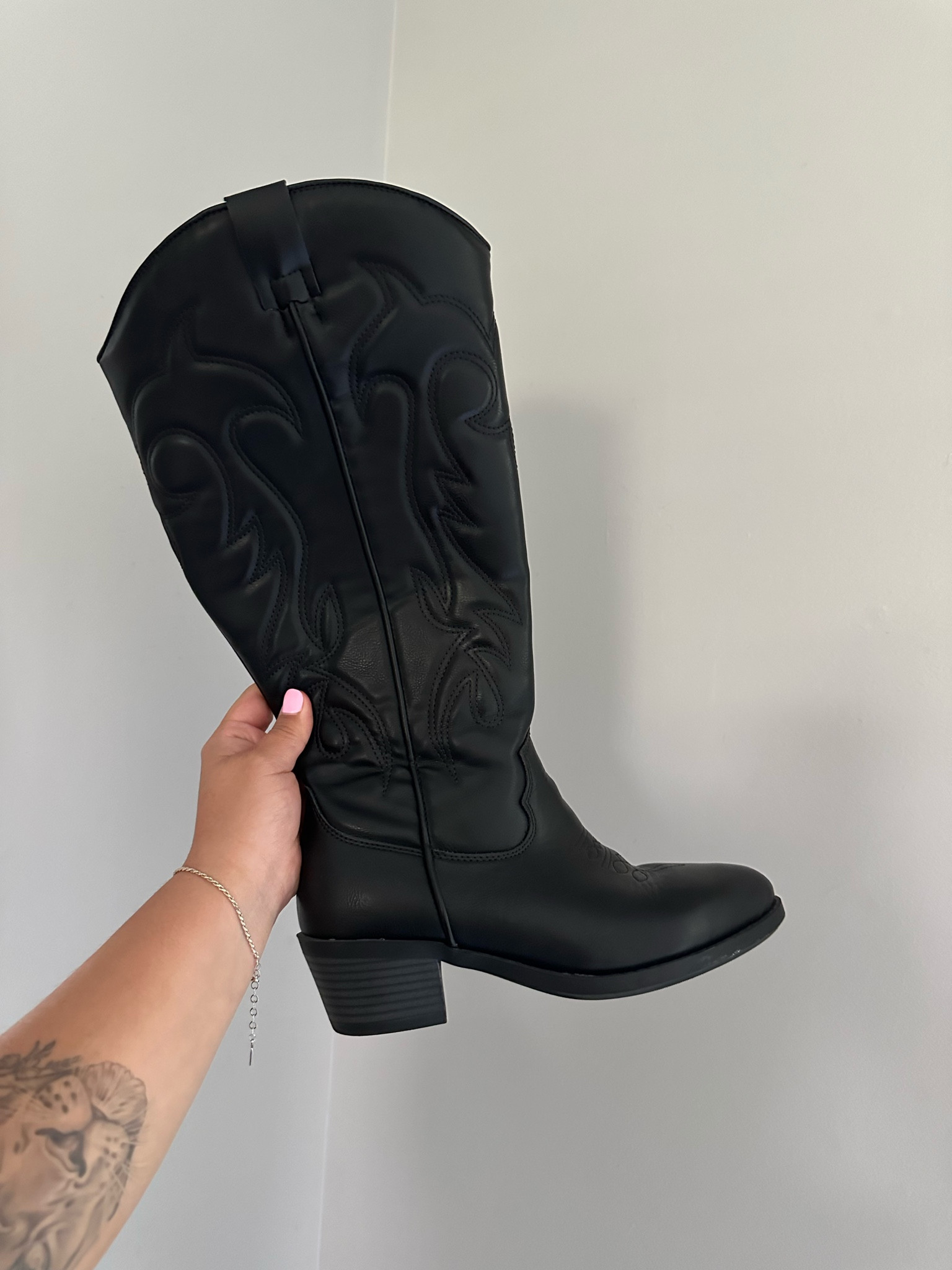 Western Wide Calf Boots 

Exact style I own is from torrid, but it’s currently sold out. I’ve linked other similar options below for you girlies. 
Torrid usually restocks this style of boot so crossing fingers they restock it for the girlies soon! 

#LTKSeasonal #LTKShoeCrush #LTKPlusSize