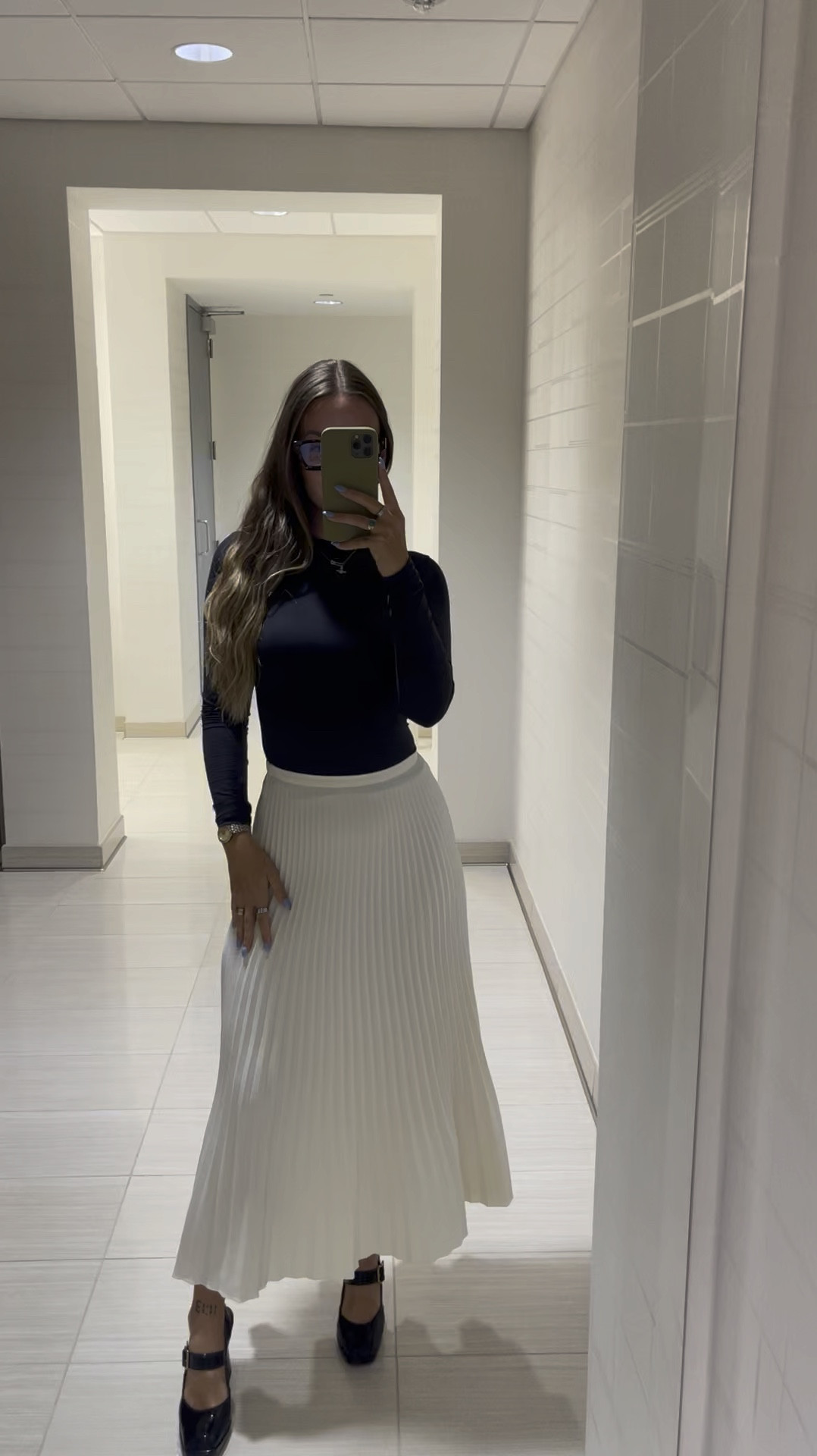The most GORGEOUS skirt + fit 

#LTKWorkwear #LTKSummerSales #LTKBeauty