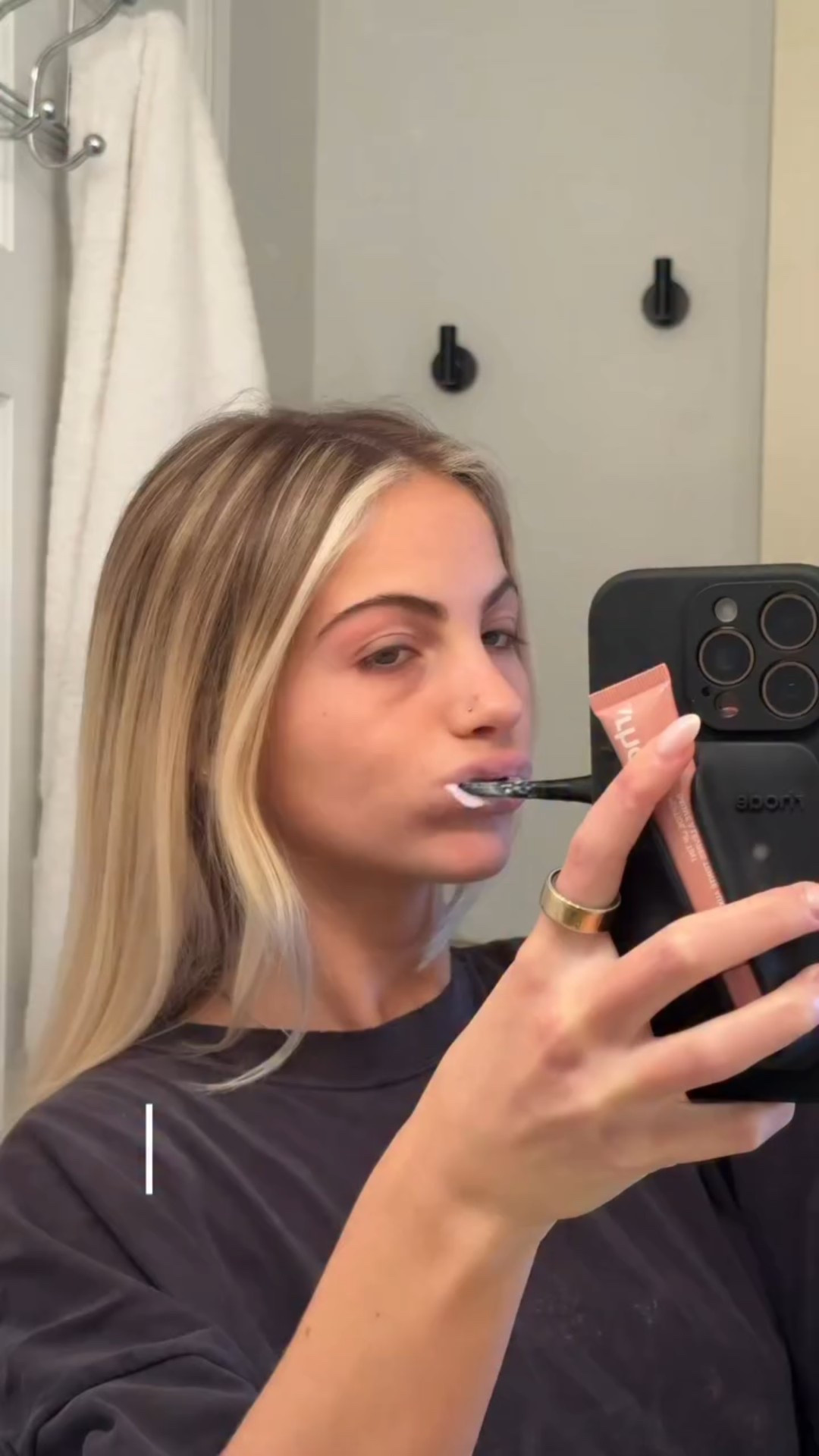 Vlogmas day 6!!!! 🤍🎅🏼 #vlogmas #explore #reel #viral @rhode @lululemon