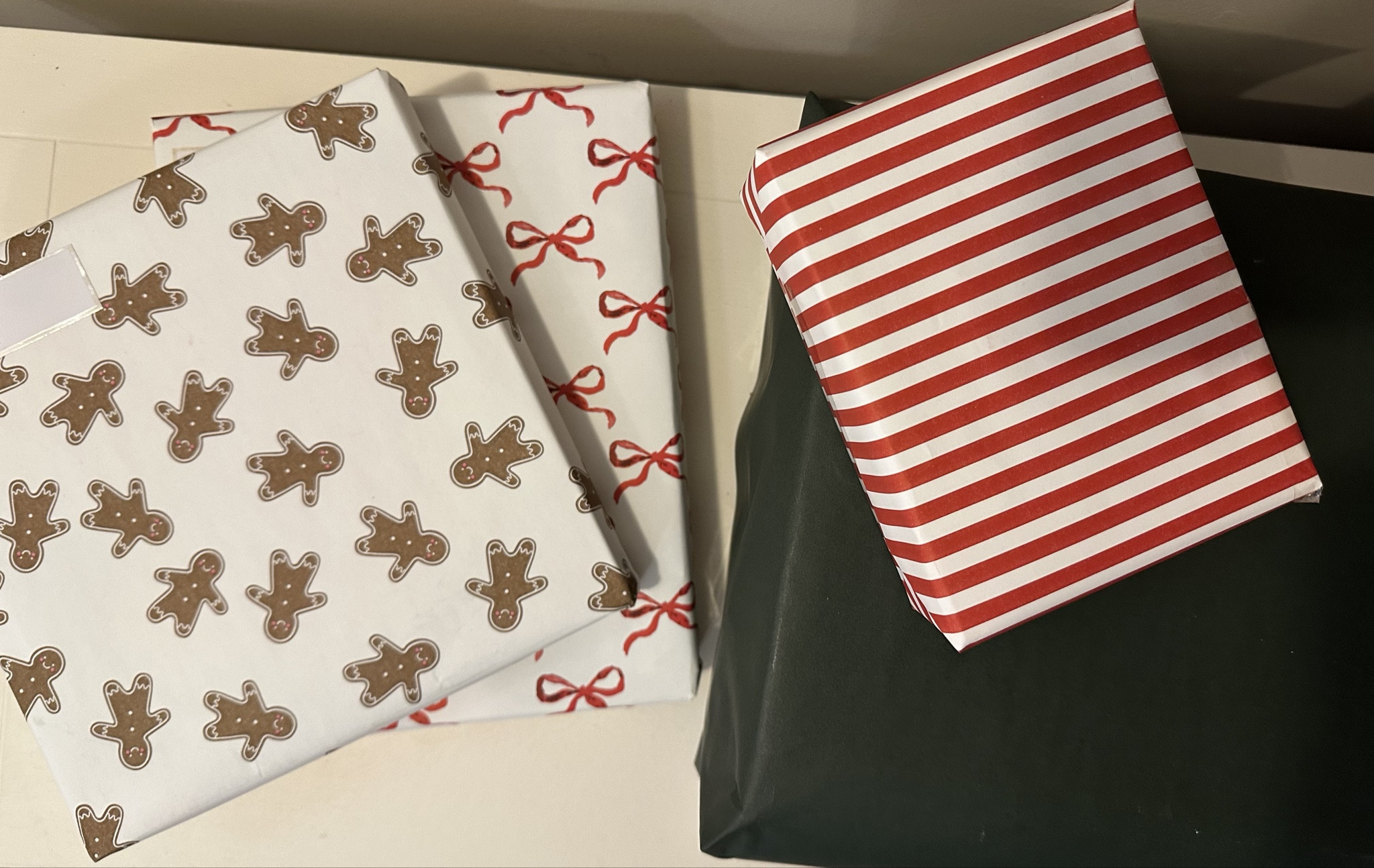 I love the coordinating gift wrap options. Each kid gets a specific print to make sorting/ unwrapping on Xmas morning easy. 


Christmas gift wrapping / coordinating gift wrap / wrapping presents / holidays / Christmas / Xmas 

#LTKHoliday #LTKFamily #LTKSeasonal