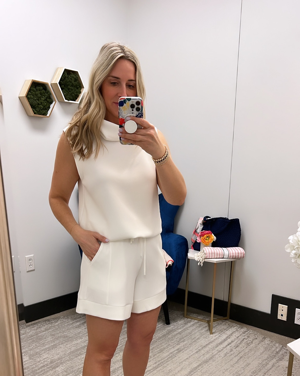 Varley matching set with tank top and matching shorts. Cloud like material so soft! 

Varley shorts - run true to size 
Leigh High Top - runs large

#loungewear #matchingset #varley #traveloutfit #chic #casualwear #summeroutift



#LTKfit #LTKtravel #LTKstyletip