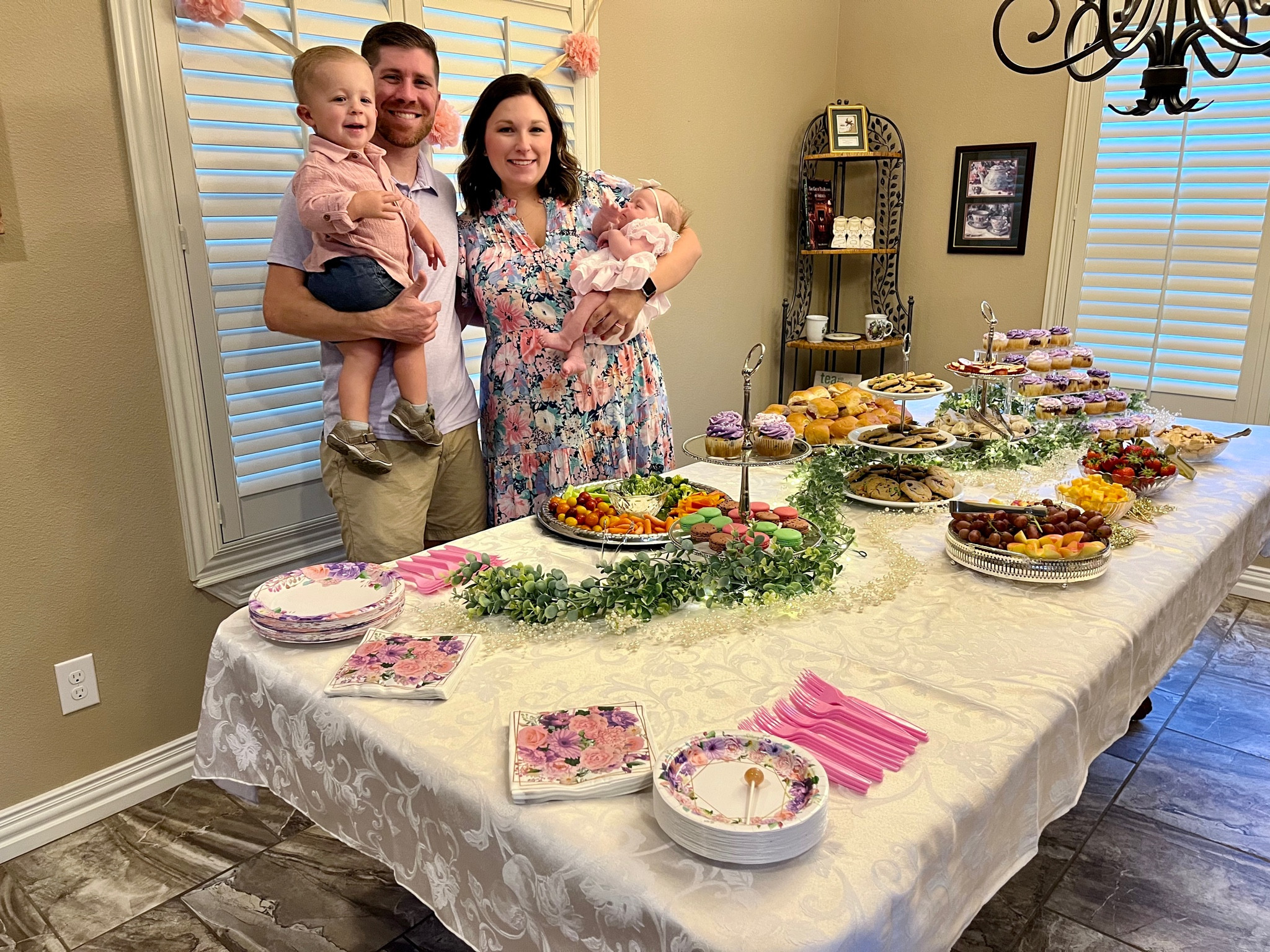 Linking up what I can from our sip and see for our baby girl! My dress is from the Mint Juelp Boutique and I got SO many compliments. I even wore it while 9 months pregnant! 

Baby / baby shower / floral / party / dress / maternity / post partum 

#LTKmidsize #LTKbaby #LTKfindsunder100