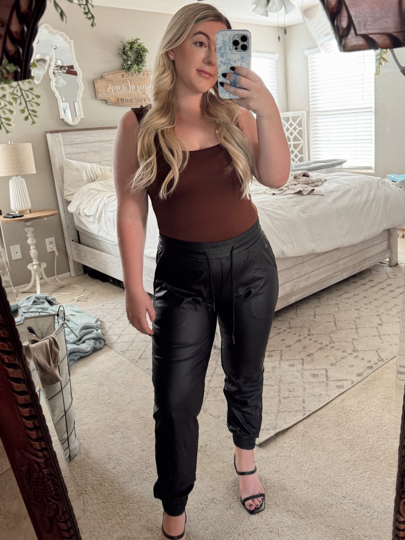 postpartum essential.. leather joggers 🙌🏼

#LTKSaleAlert #LTKStyleTip #LTKHoliday