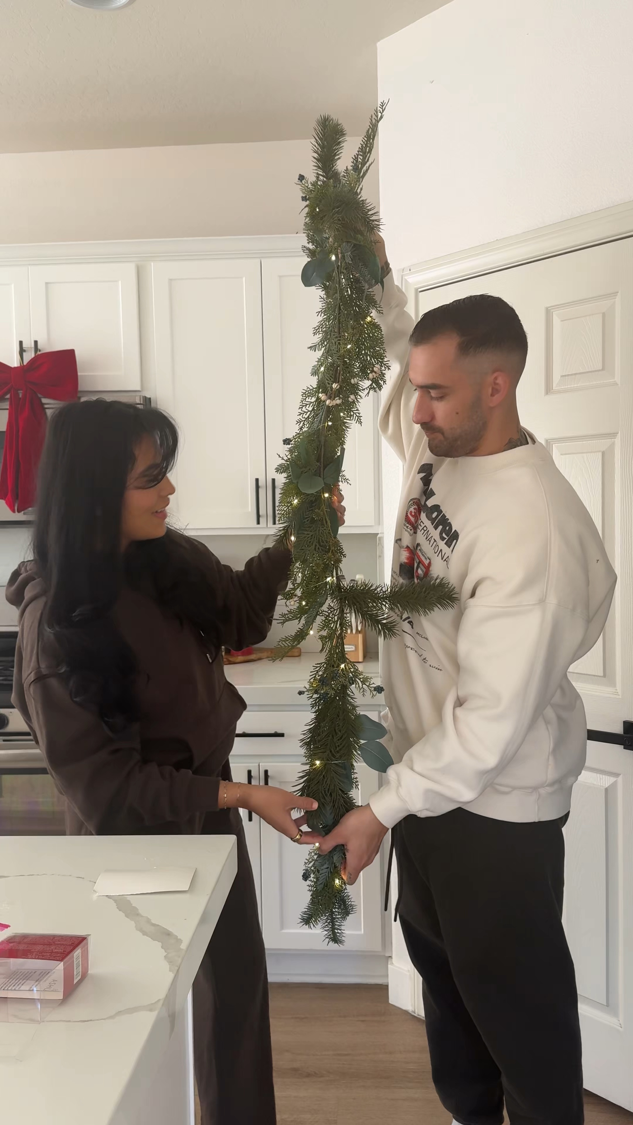 Trying the viral Christmas garland hack 🎄❤️

#LTKHome #LTKSeasonal #LTKHoliday