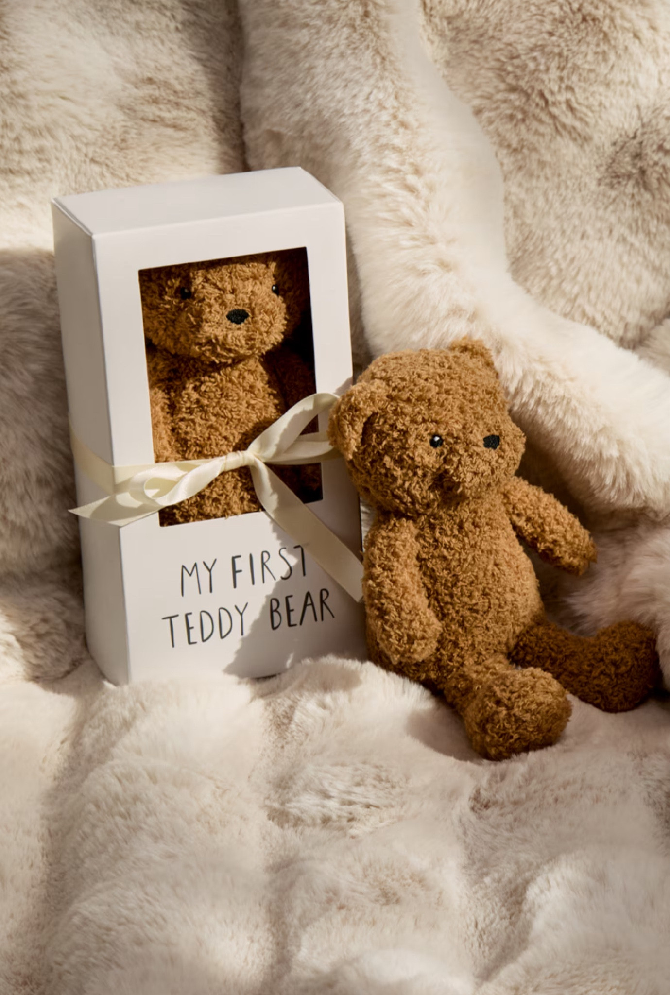 The perfect first Xmas gift for a baby
#ltkcyberweek #ltkkids #gift #hm #hmkids #teddybear #natale #regali 

#LTKeurope #LTKitalia #LTKbaby