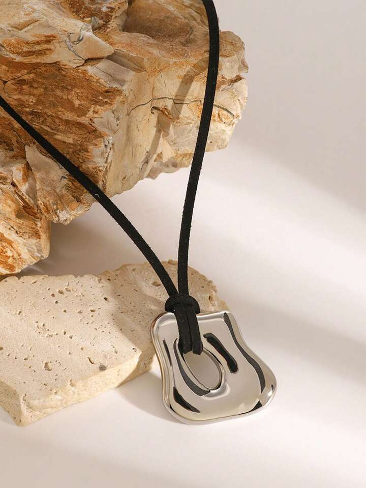 Uworld 1 Pièce Collier De Pull Pour Femme Avec Design Mode Géométrique, Automne Et Hiver. Pendentif Asymétrique Brillant Et Personnalisé | SHEIN