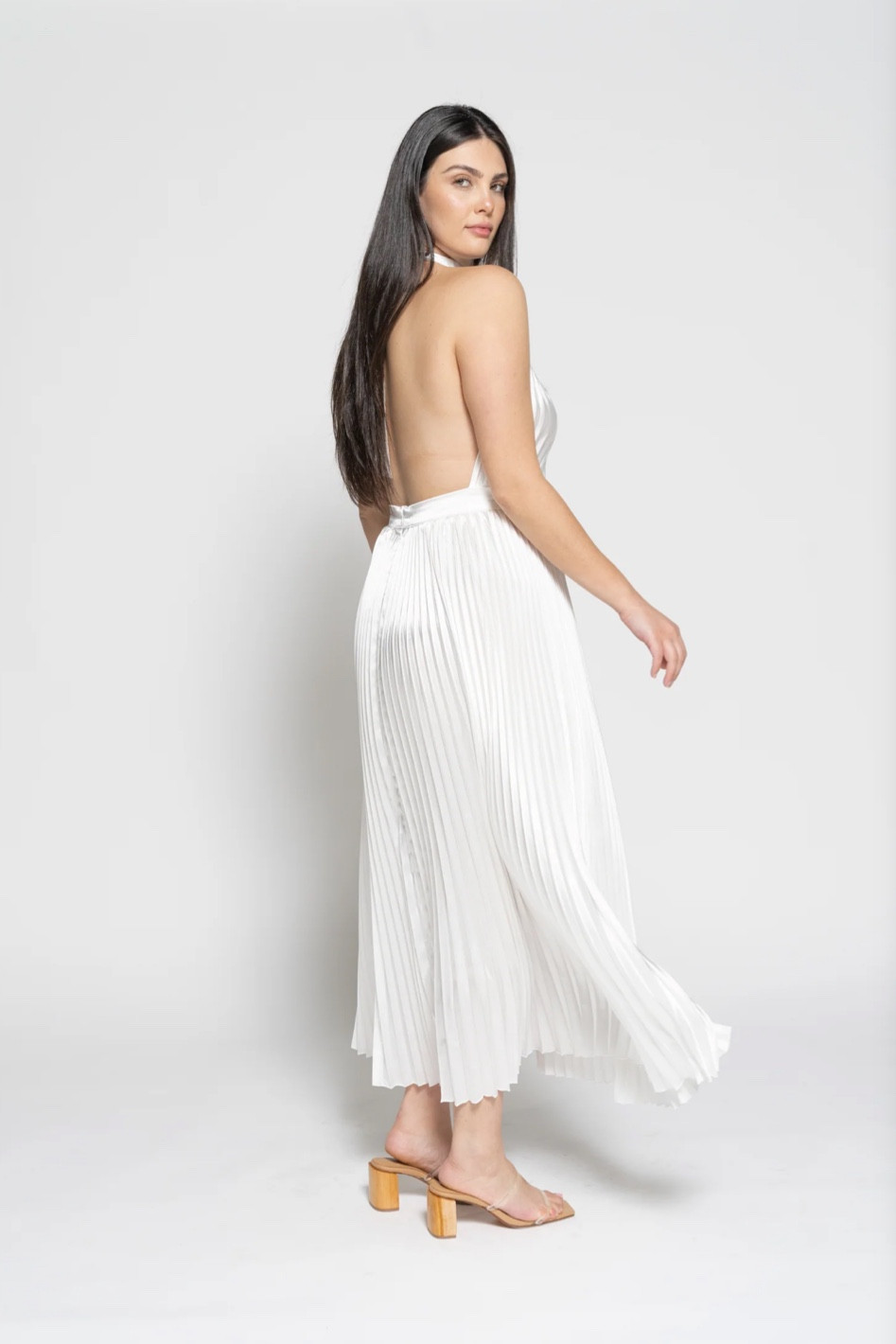 Stunning white dress perfect for a Bride 🤍

#LTKcurves #LTKwedding #LTKaustralia