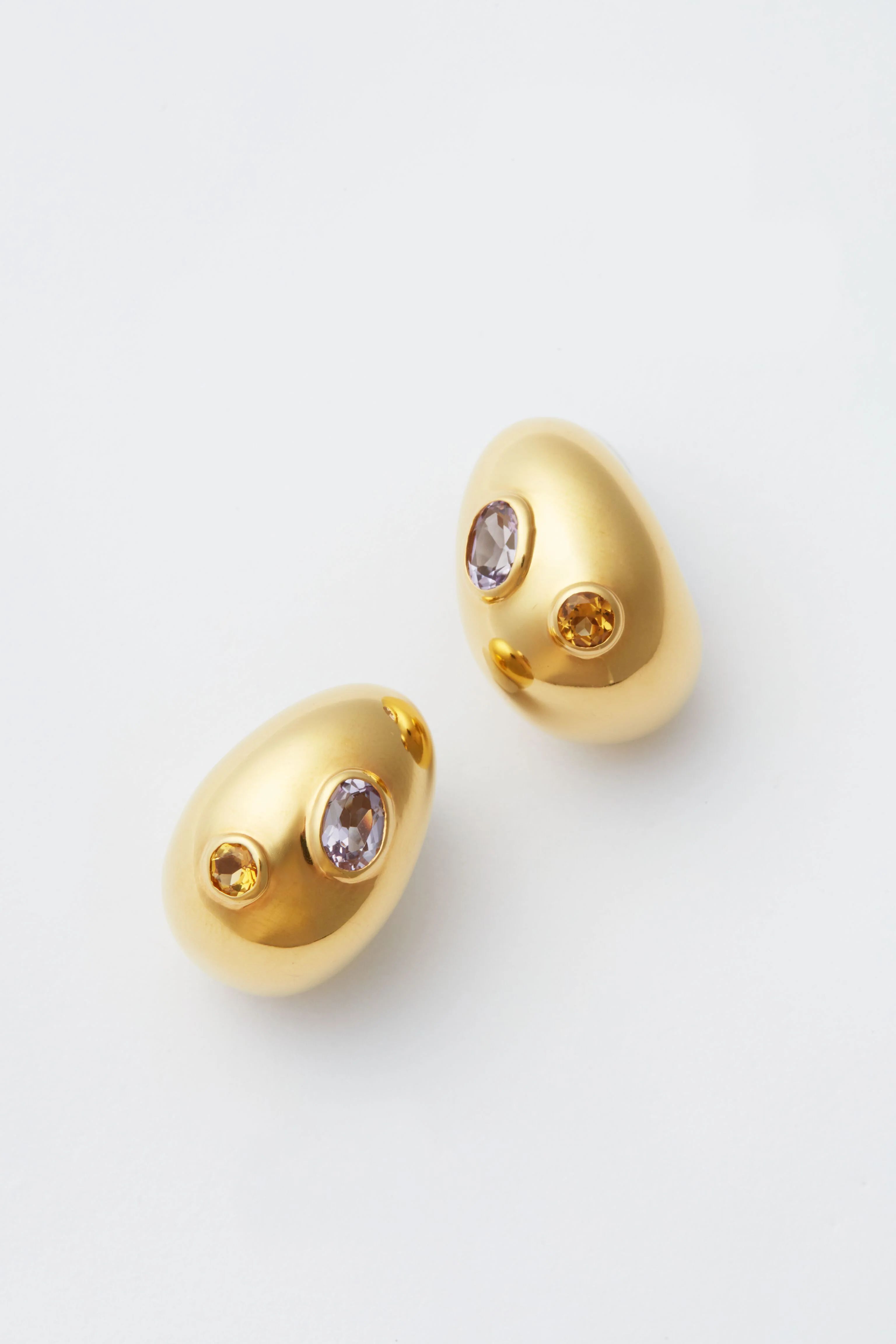 Gold Mini Arp Earrings in Studded Gold | Tuckernuck (US)