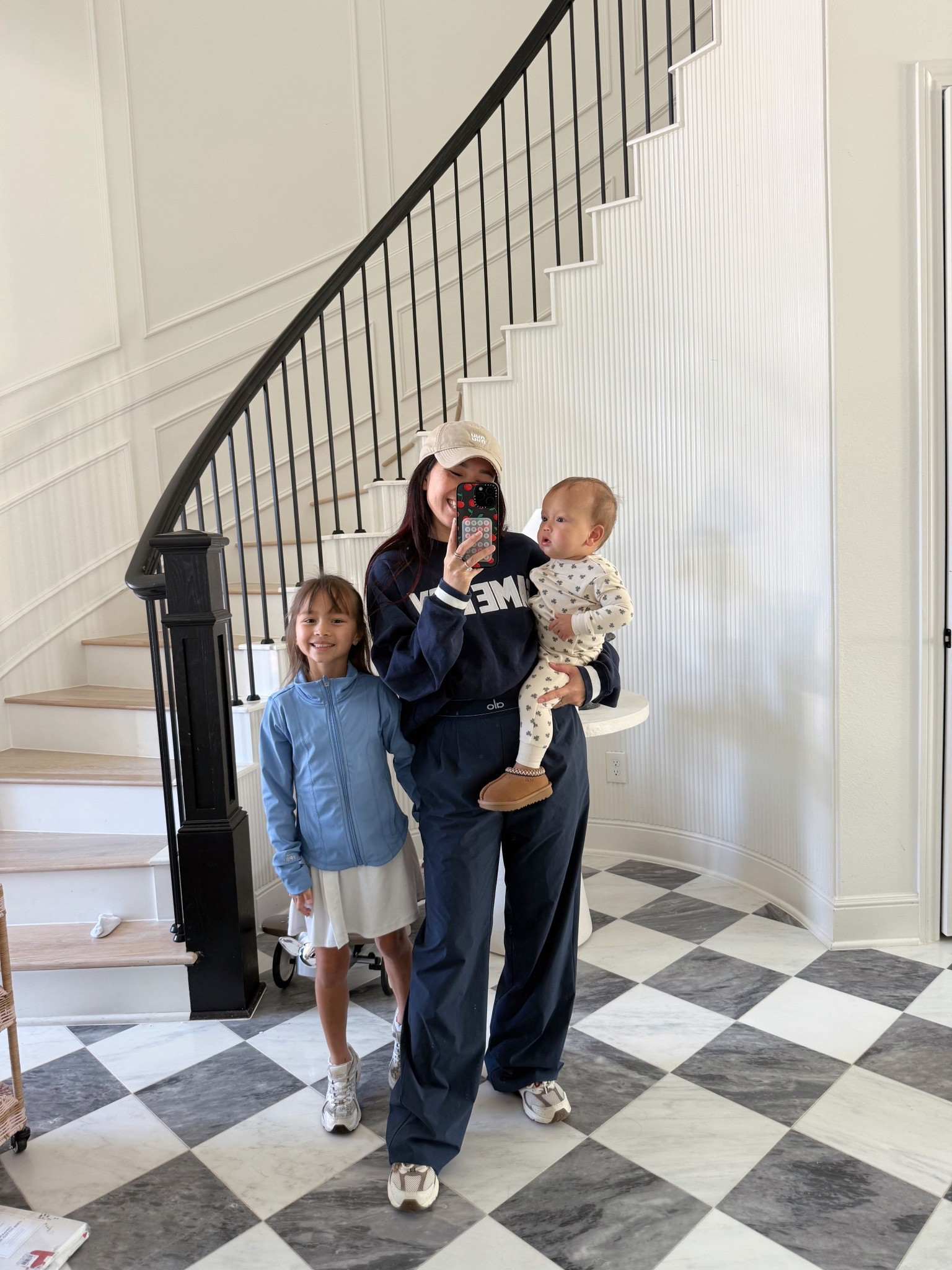 Alo pants in XS short! 

#LTKdayinmylife