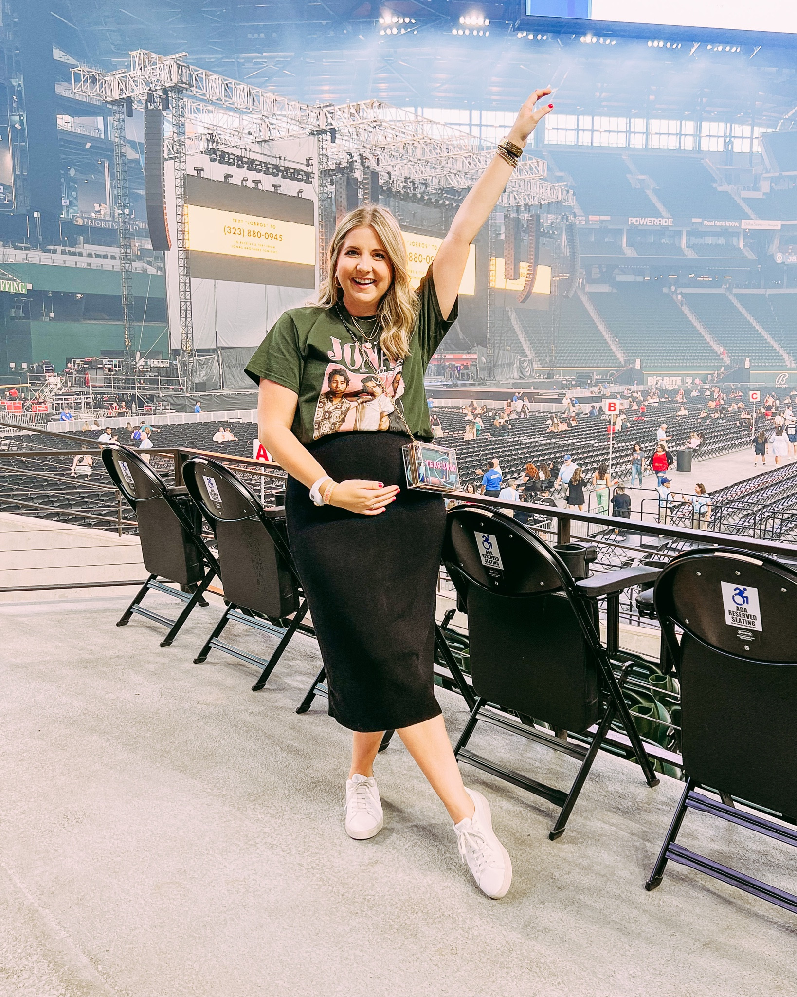 Jonas brothers concert outfit 
