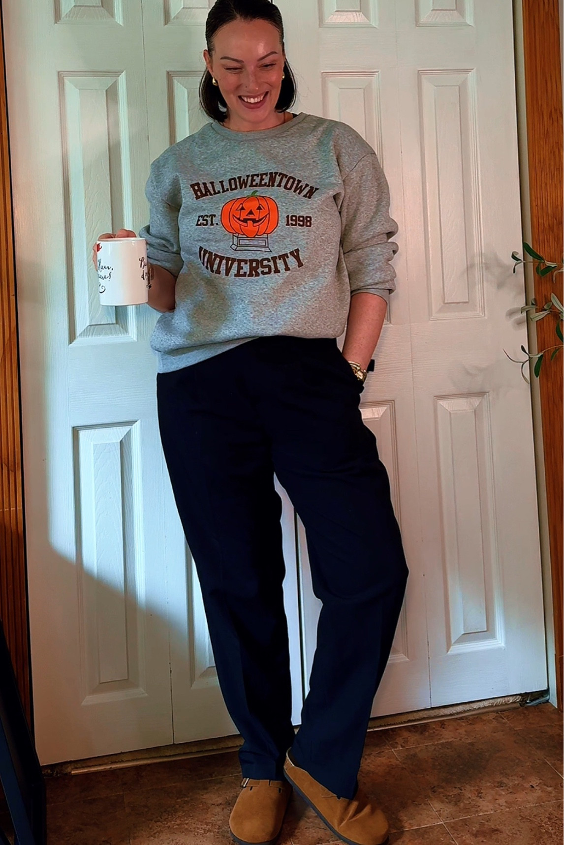 Love a comfy cozy fit! 

Comfy outfit, fall outfit, fall ootd, ootd, clogs, sweatshirt, trousers


#LTKStyleTip #LTKSeasonal #LTKShoeCrush