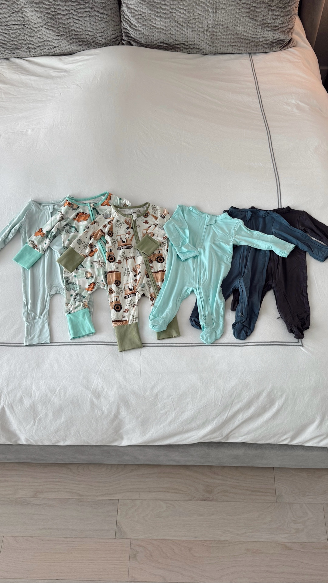 Found the BEST bamboo onesies on Amazon! These feel so expensive but are so affordable!👏🏻🙌🏻

#LTKSaleAlert #LTKBaby #LTKKids