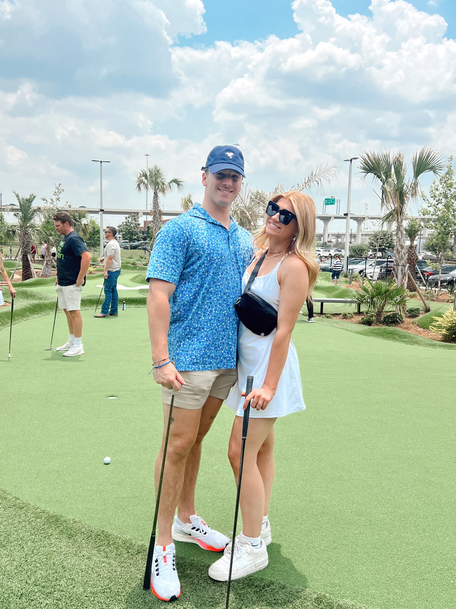 Super cute golf outfit!

Halara  Nike  lulu lemon belt bag  quay sunglasses  golf outfit 

#LTKstyletip #LTKshoecrush #LTKbeauty