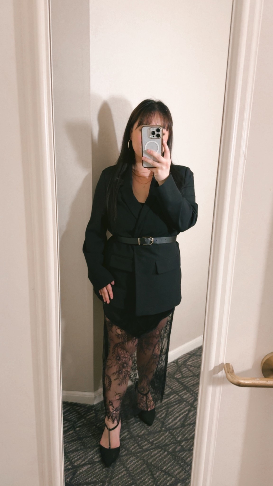 Blazer with Lace Skirt

#LTKWorkwear #LTKMidsize