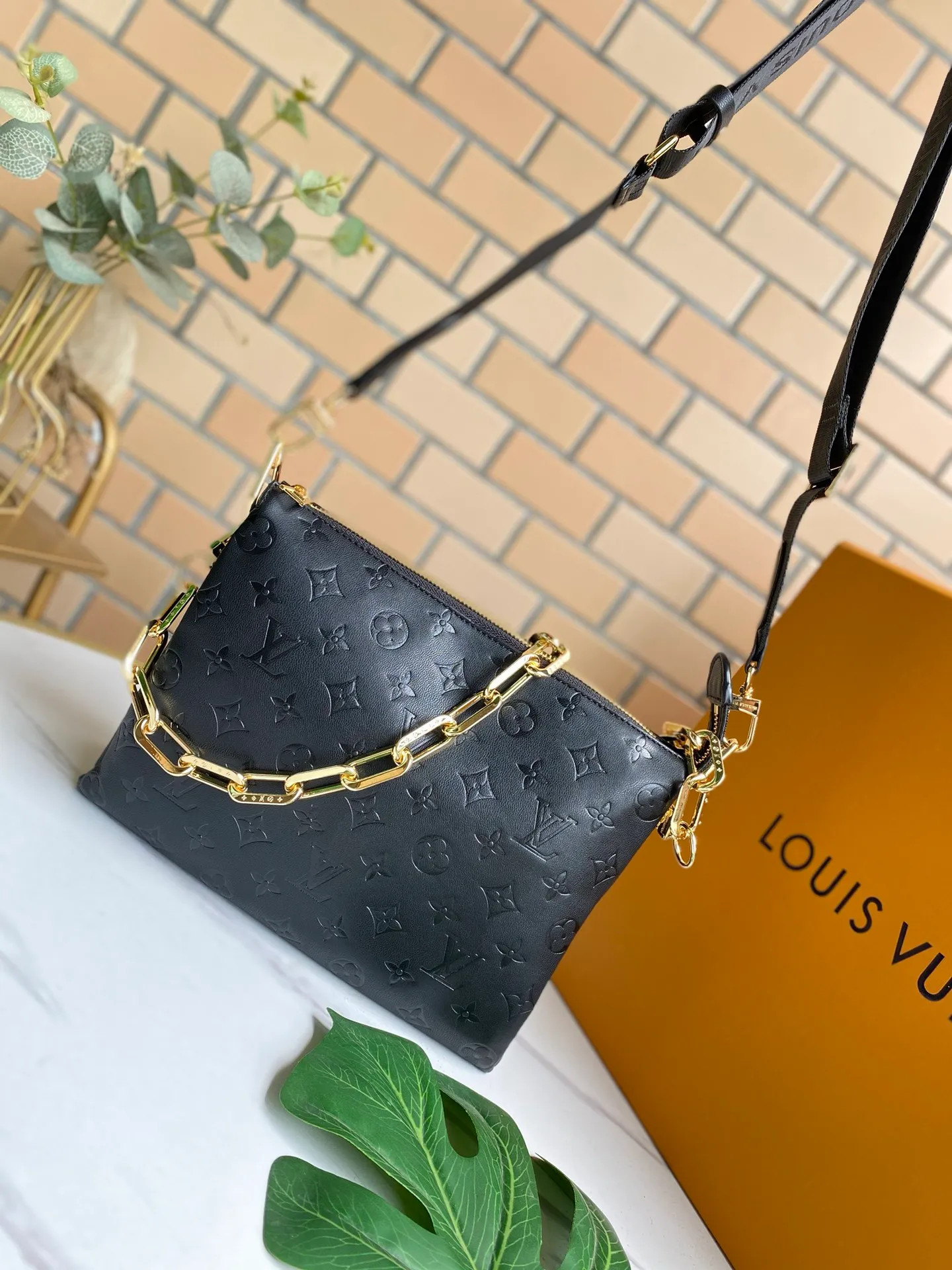 Louis Vuitton fashion designer bag womens classic black leather gold chain Shoulder Bag Handbag C... | DHGate