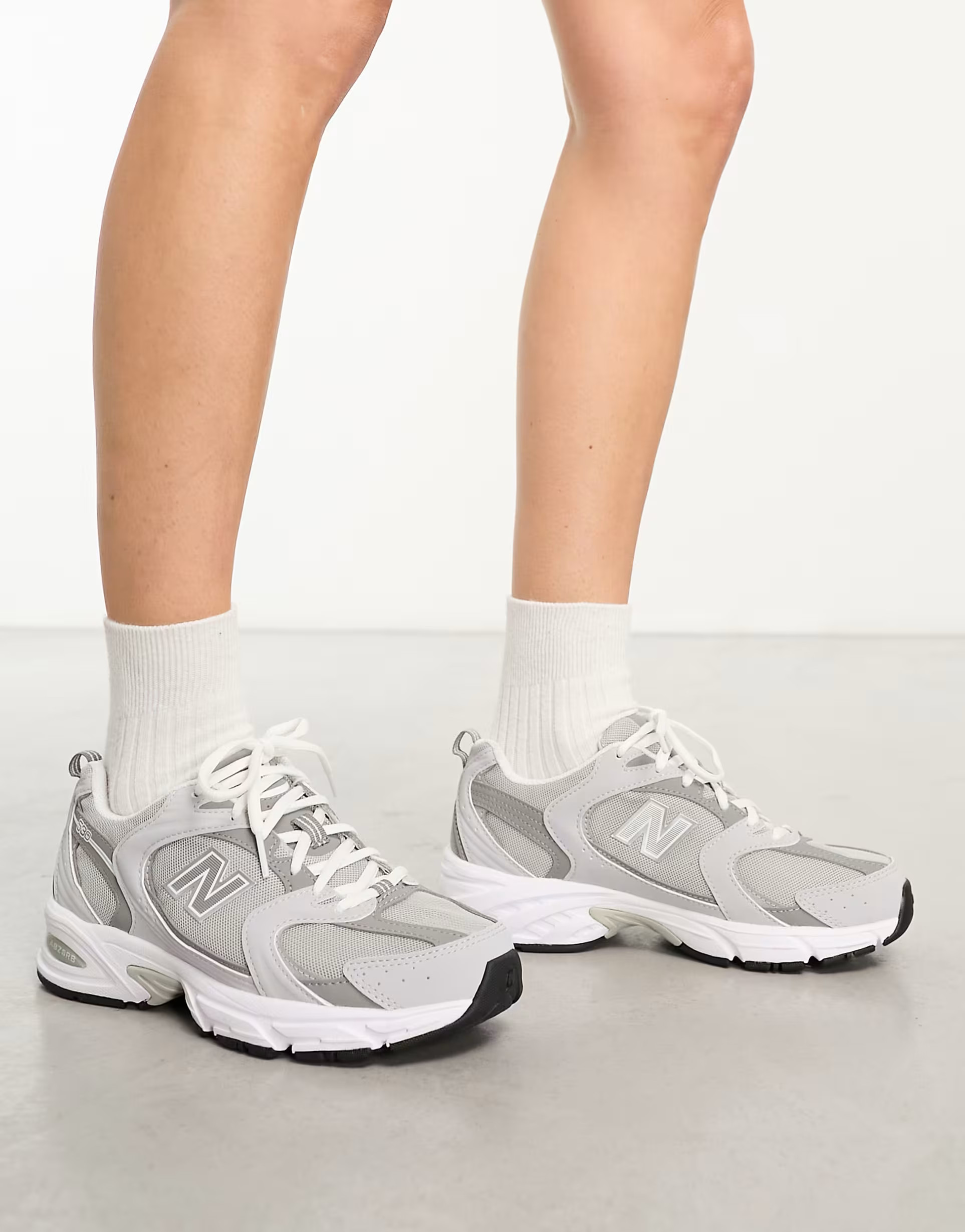 New Balance 530 trainers in grey | ASOS (Global)
