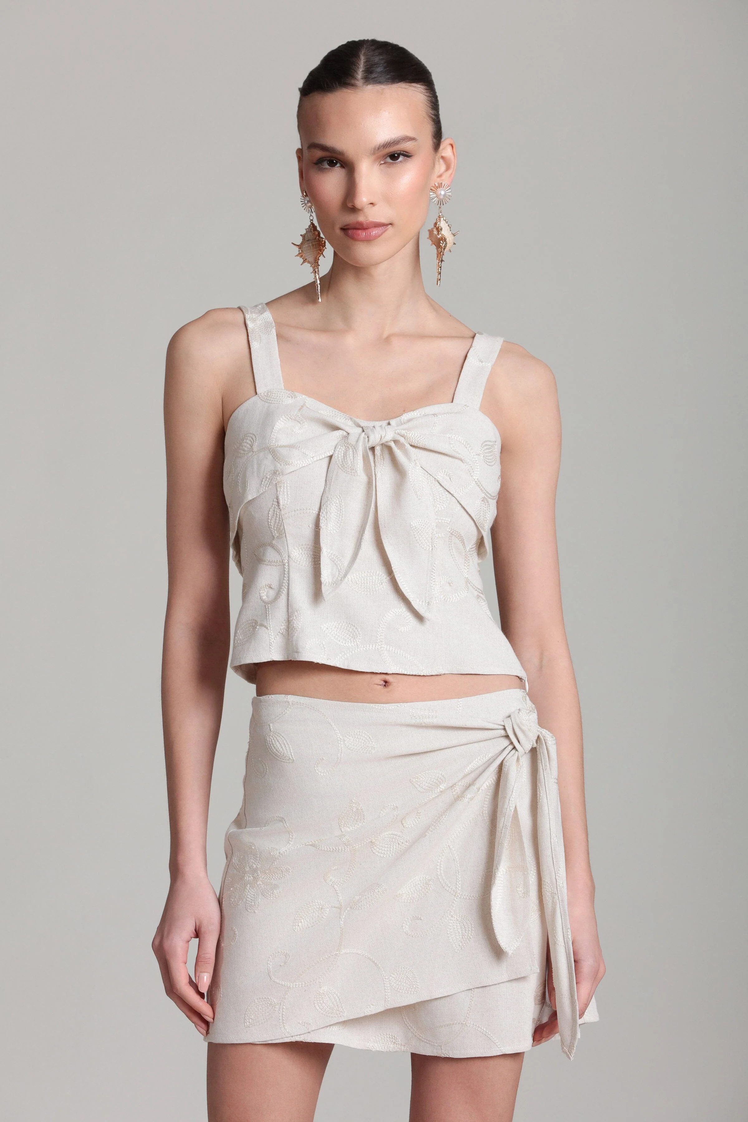 Embroidered Linen Blend Tie Front Top | Avec Les Filles