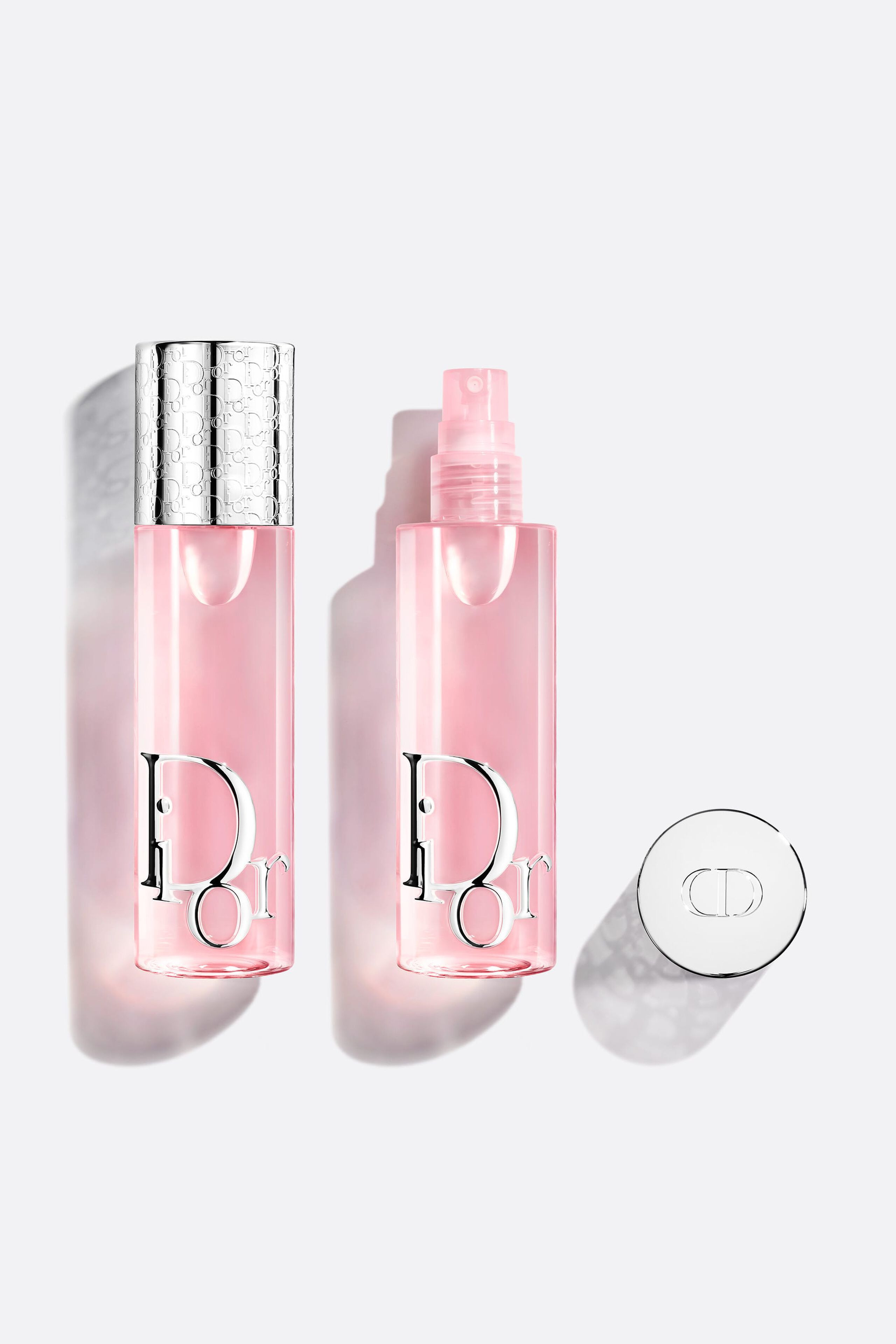 Dior Backstage Airflash Mist combines the performance of a setting spray with the comfort of a hy... | Dior Beauty (US)