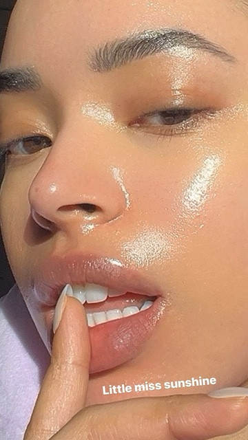 Glowy skin baby!🤩

The secret to acne free + hydrated skin has a lot to do with your daily skincare routine!!☀️ It’s important to look for clean skincare + non pore clogging ingredients. 

My Skincare favorites, skincare recommendations, skincare must haves, favorite skin care products, sensitive skin care products, skincare routine 2024, skincare recommendations, clean skincare, favorite sunscreens, sunscreen recommendations, sunscreens for summer✨

#LTKStyleTip #LTKBeauty #LTKFindsUnder100