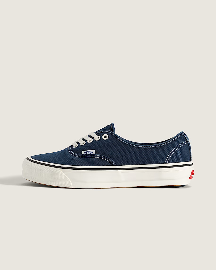 Premium Authentic Shoe | Vans (US)