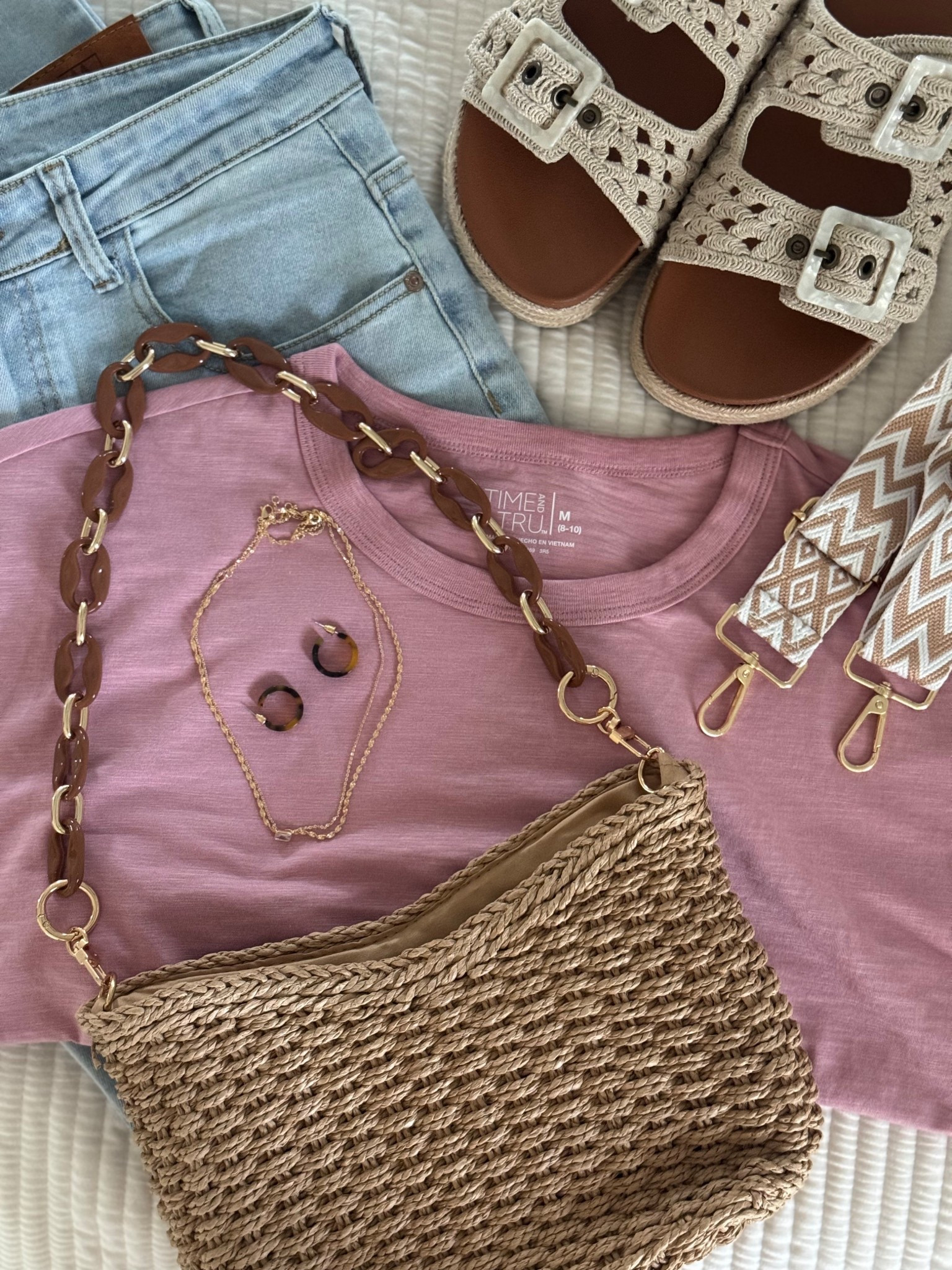 Casual spring 😌 This pair of cropped denim has a little bit of stretch, making them super comfy and the waist and cut make them super flattering. I have been wearing these sandals as often as possible. Also! This rattan bag with TWO changeable straps. 

#LTKOver40 #LTKootd #LTKTall