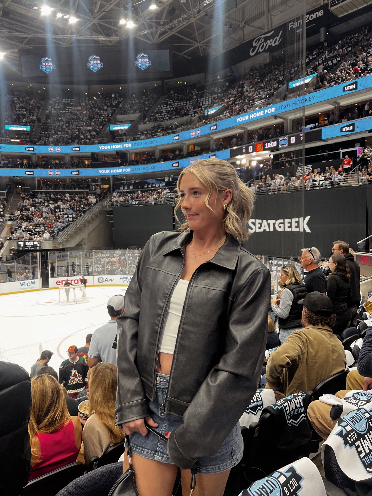 My fav leather jacket 😻

#LTKSeasonal #LTKFindsUnder100 #LTKStyleTip