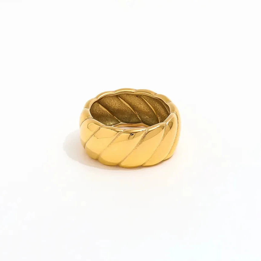 Mia Chunky Vintage Croissant Ring | Liv Bella Vita