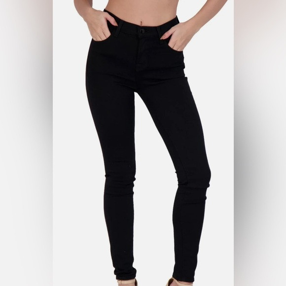 J Brand Maria High-Rise Skinny Jeans in Vanity Black
In Size 28 | Poshmark