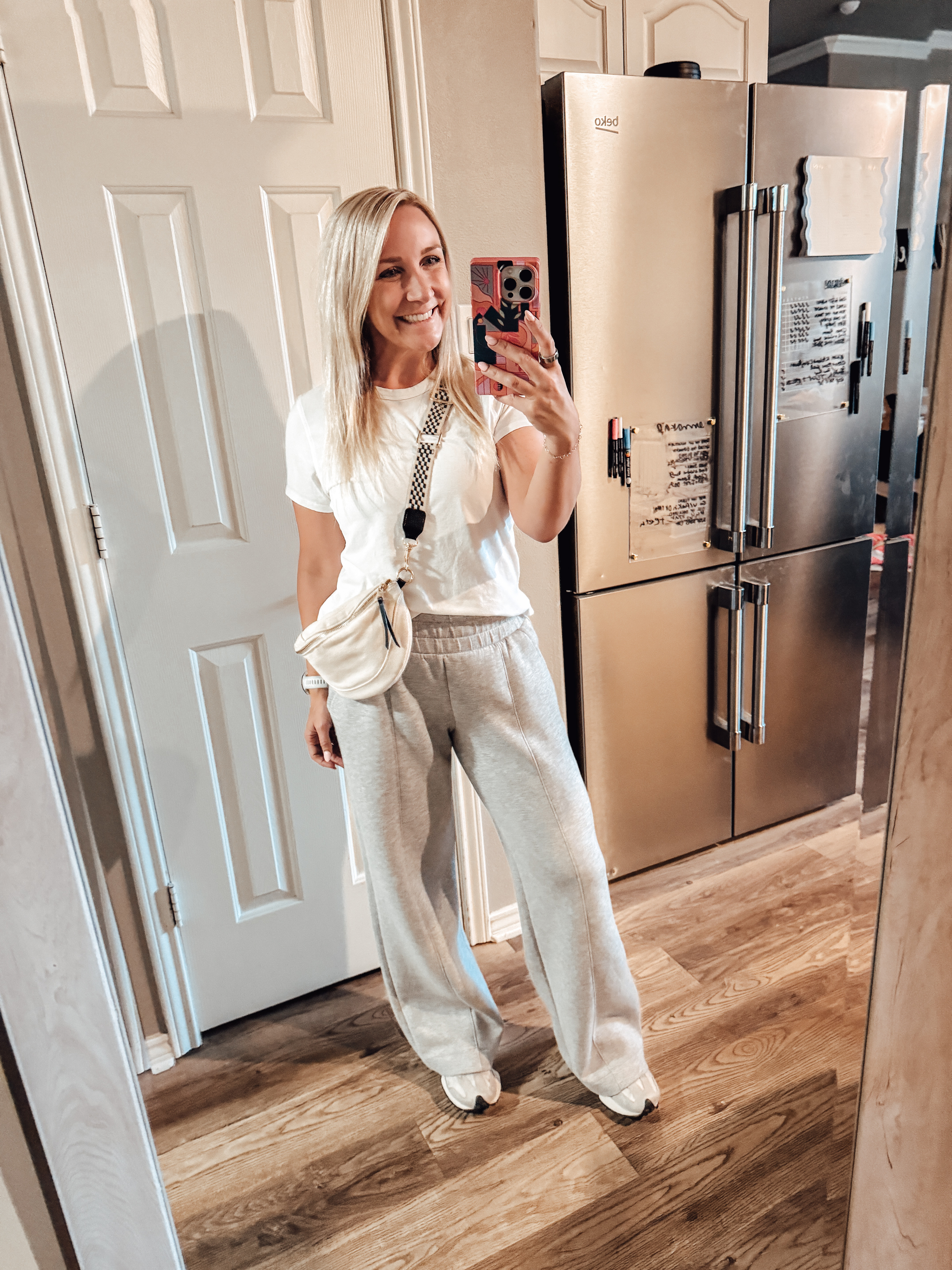 The perfect basic comfy outfit to spend a Saturday in as we transition into fall! Plus these wide leg sweatpants are 20% off and are a great Lulu dupe! 

Comment COMFY and I'll send you the links! 

 #LTKActive #LTKFindsUnder50 #LTKFindsUnder100