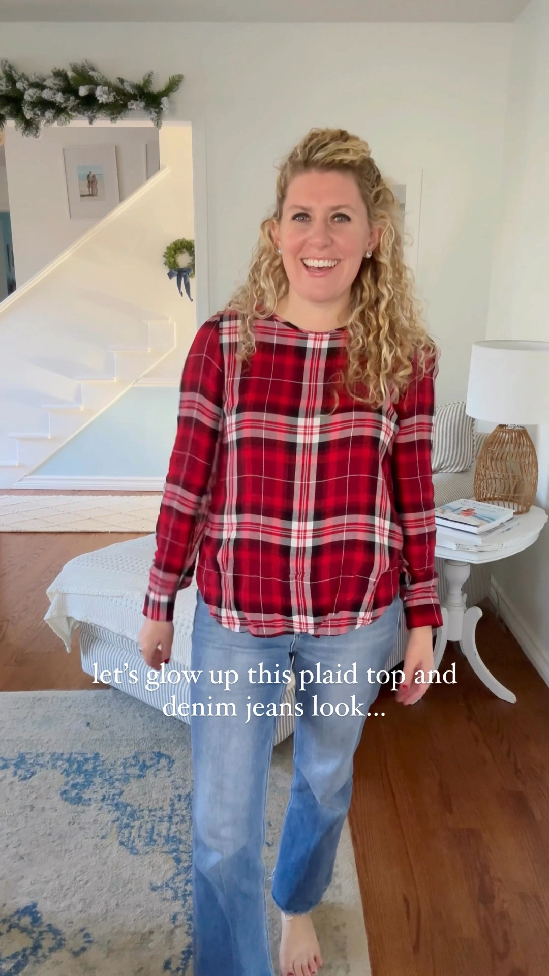 A plaid top is always festive for the holidays but let’s make it casual and sparkly with some denim jeans, a sparkly necklace and pointed toe bow flats 🙌

Christmas outfit, holiday outfit, winter style, plaid, denim jeans, red plaid blouse, bow flats, sparkly necklace, preppy, preppy style, classic style 

#LTKHoliday #LTKFindsUnder100 #LTKSeasonal