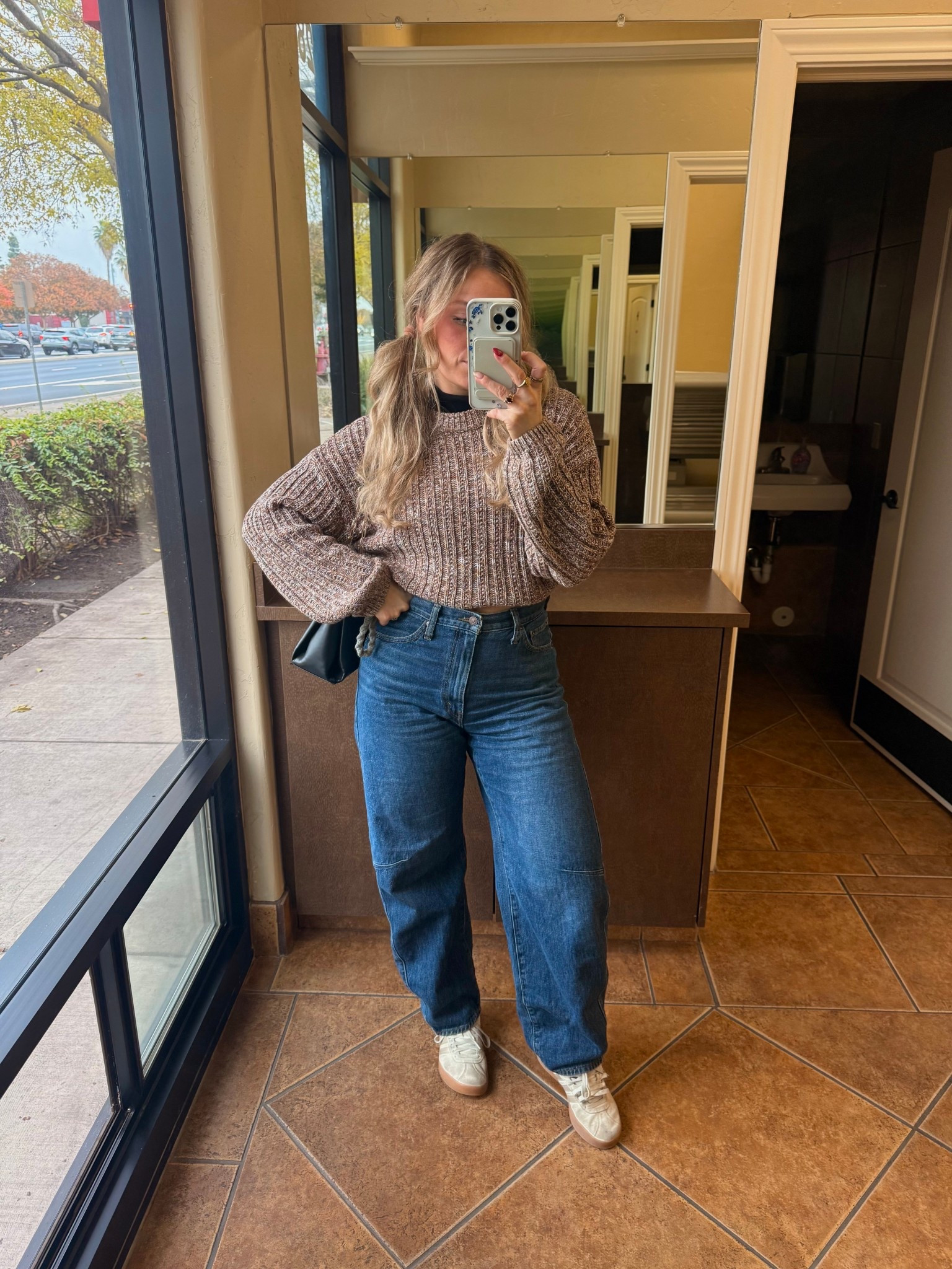 I love these Levi’s cinch waist denim barrel jeans because they fit my curves so well thanks to the adjustable waist! They’re currently on sale too. I sized up to a 29 for an extra baggy hip & leg. Paired it with adidas sneakers & cotton sweater. 

#LTKootd #LTKSaleAlert #LTKFindsUnder100