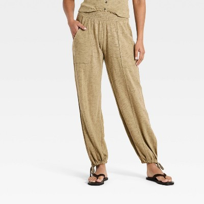 Women's Mid-Rise Balloon Ankle Pull-On Pants - Universal Thread™ Green XL | Target