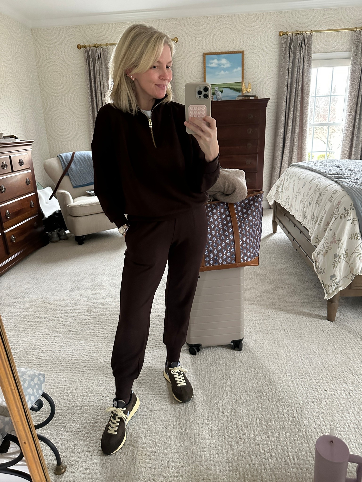 Suggest sizing down in both the pullover and pants. I did an XXS in both, and I did the 27” length in the pants (I am 5’3”)

#LTKWedding #LTKSaleAlert