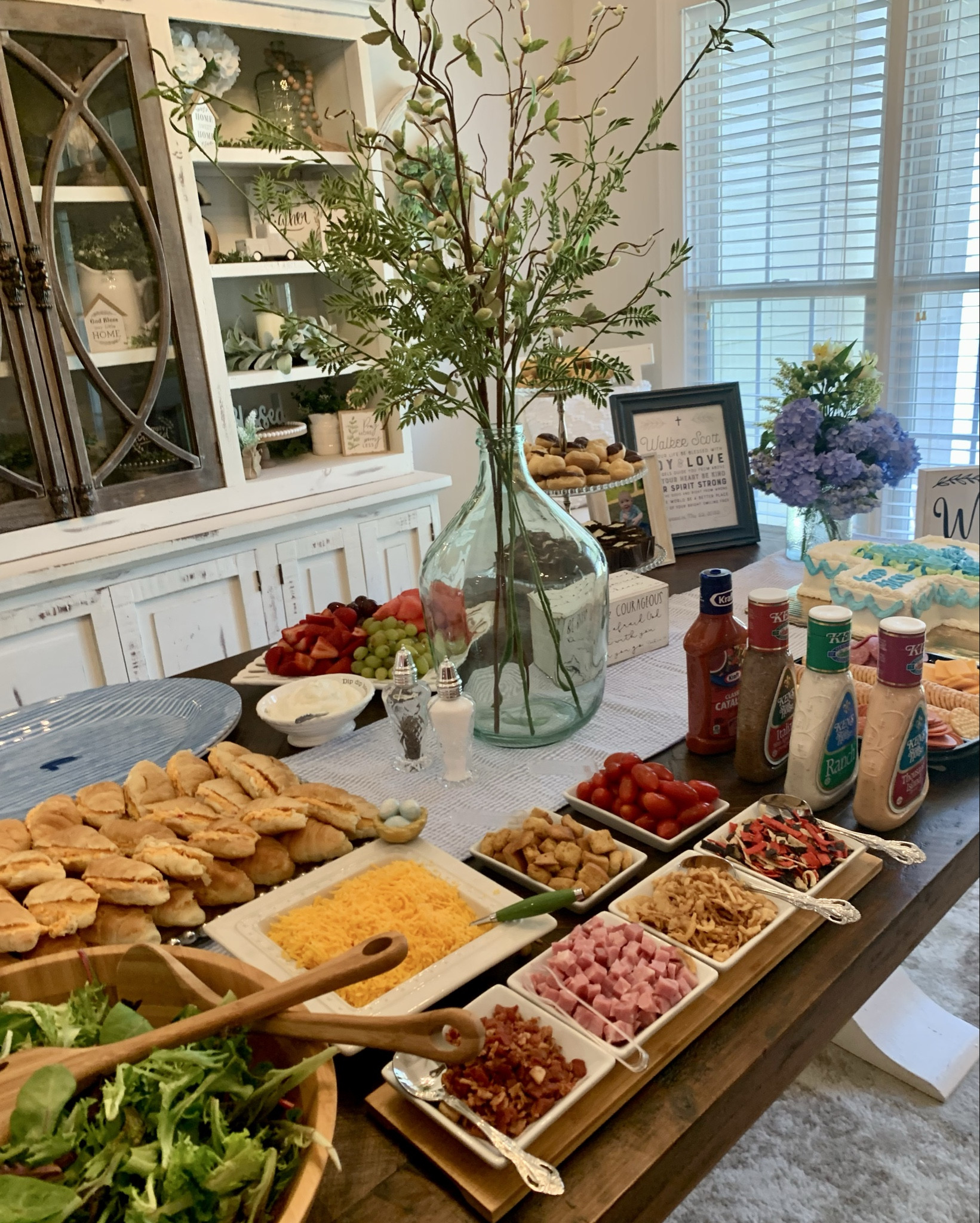 Here’s your sign to host a Mother’s Day luncheon. Salad bars, mini sandwiches & sweet desserts are perfect for your spring celebrations. These serving platters are amazing gifts too. 

What’s your favorite salad bar topping? 🥗
I gotta have some cheese! 🧀

#LTKHome #LTKParties #LTKGiftGuide