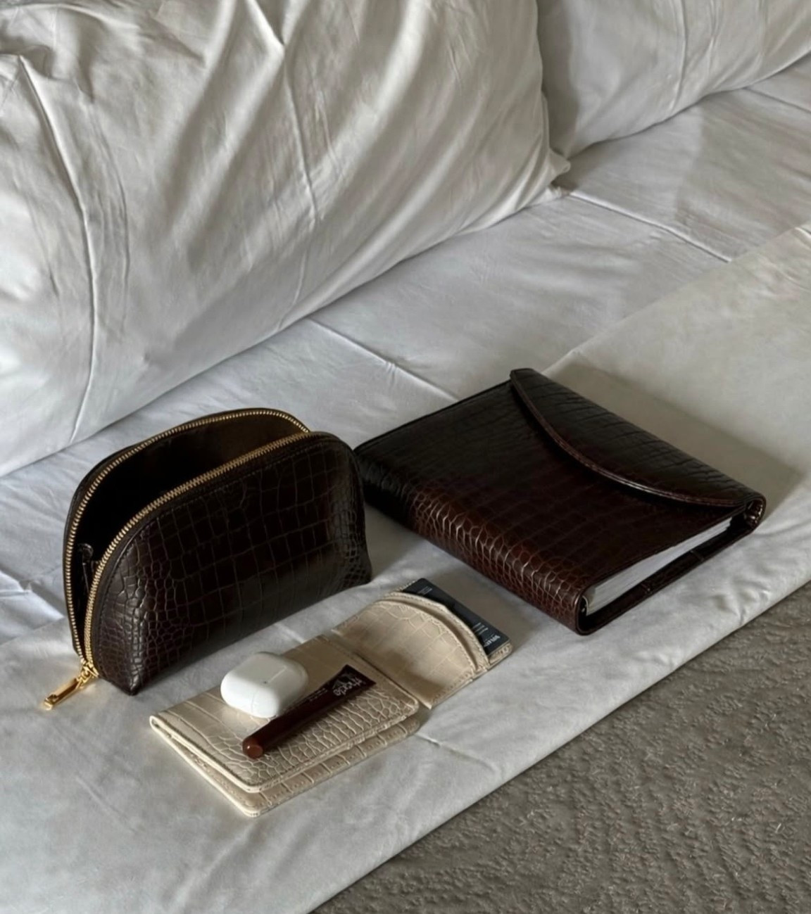 Want list !!!! Matching journals and pencil cases is so chic , especially with a monogram 