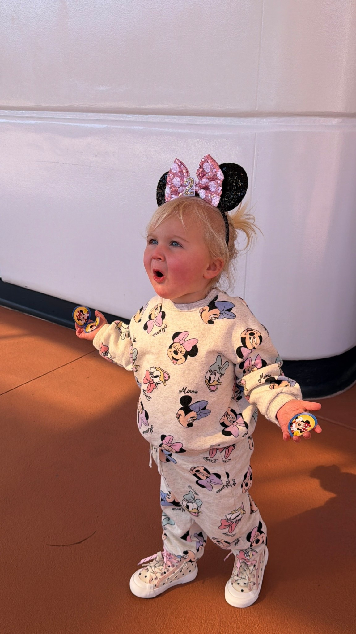 the cutest mini mouse sweatsuit for toddlers from H&M and birthday mini mouse ears from Amazon 

#LTKKids #LTKBaby #LTKootd