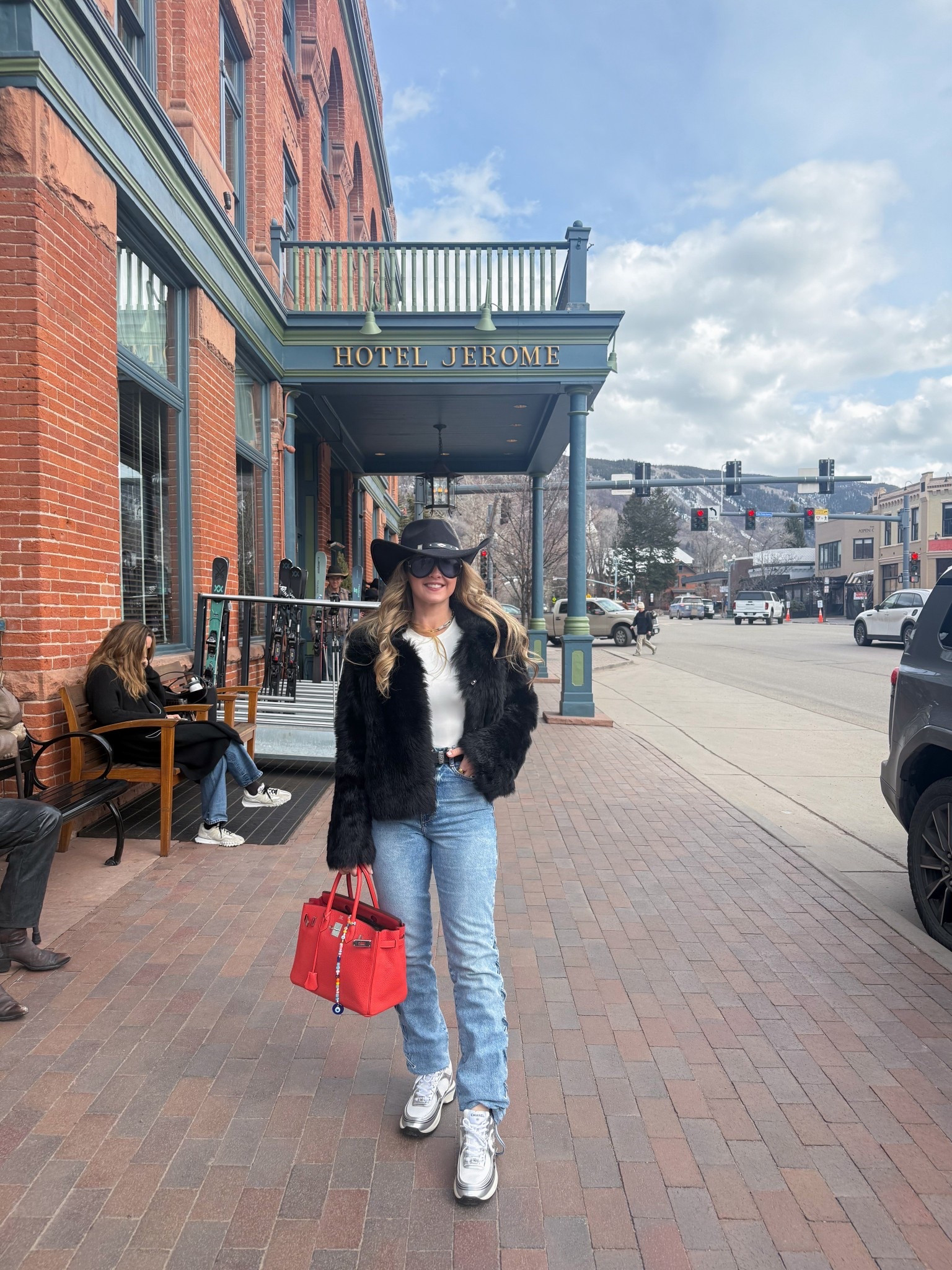 Aspen casual daytime outfit!
#birkin30
#ChanelSneakers
#WinterOutfit
#WinterOOTD
#AspenOutfit 
#AspenStyle 
#Aspen ￼ 

#LTKSeasonal #LTKootd