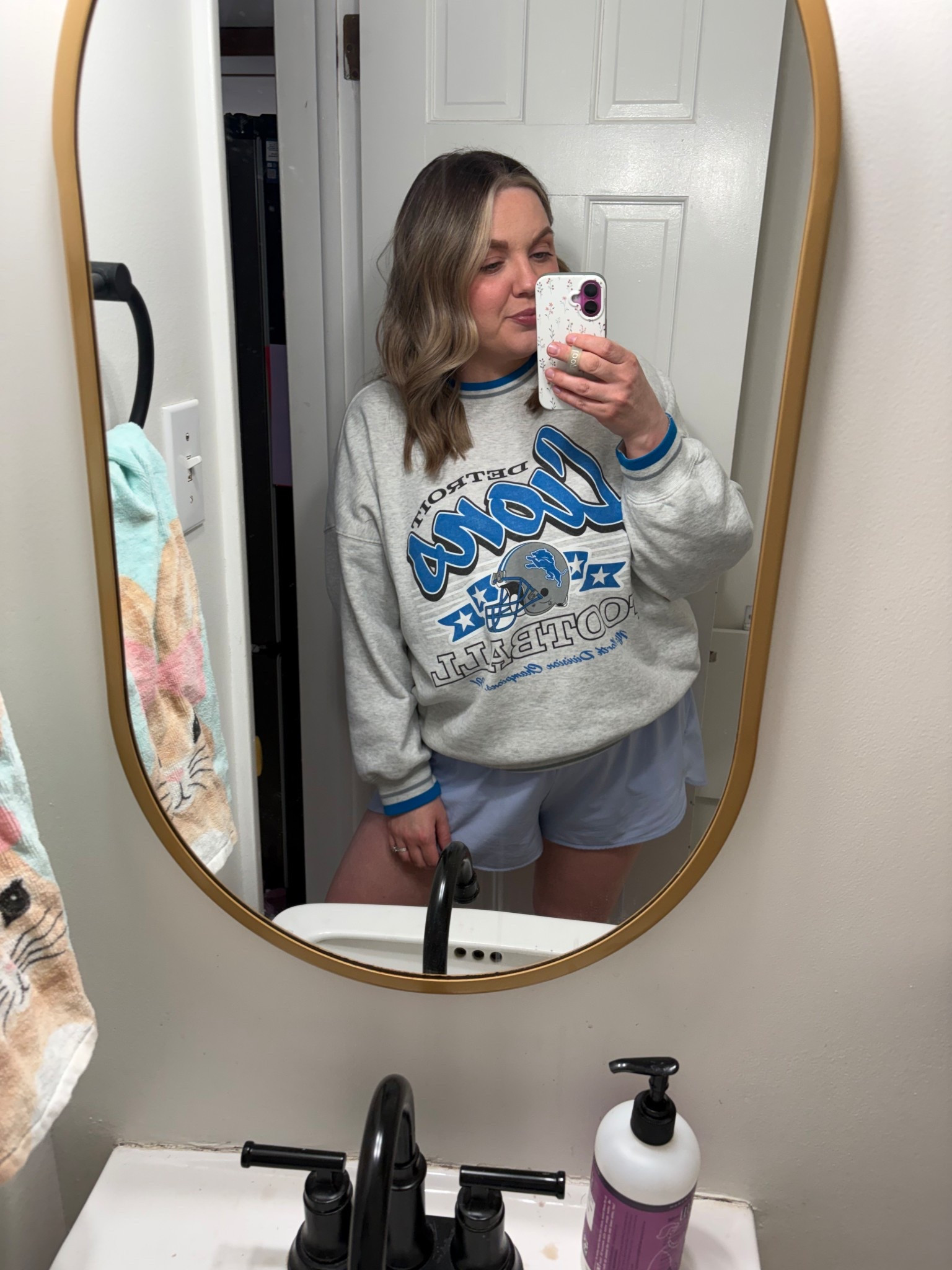 Mom life OOTD 



#LTKMidsize #LTKootd #LTKmomlife