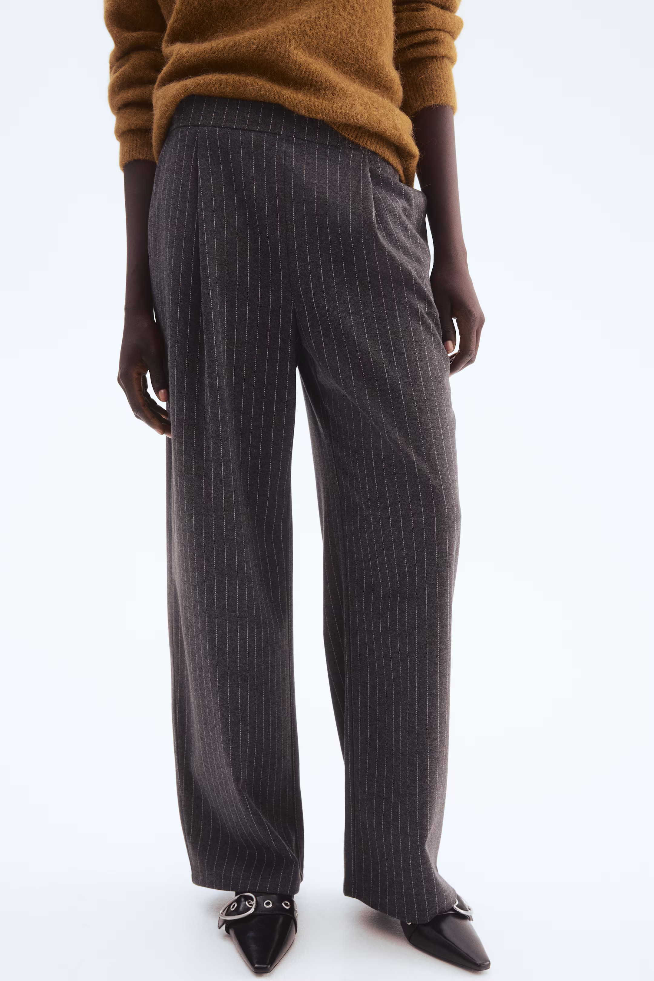 Wide trousers | H&M (UK, MY, IN, SG, PH, TW, HK)