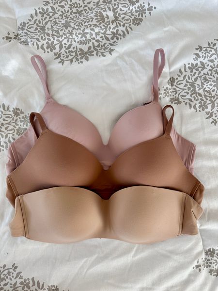 Soma bra sale - wireless bra / strapless bra 

#LTKsalealert #LTKSeasonal #LTKmidsize