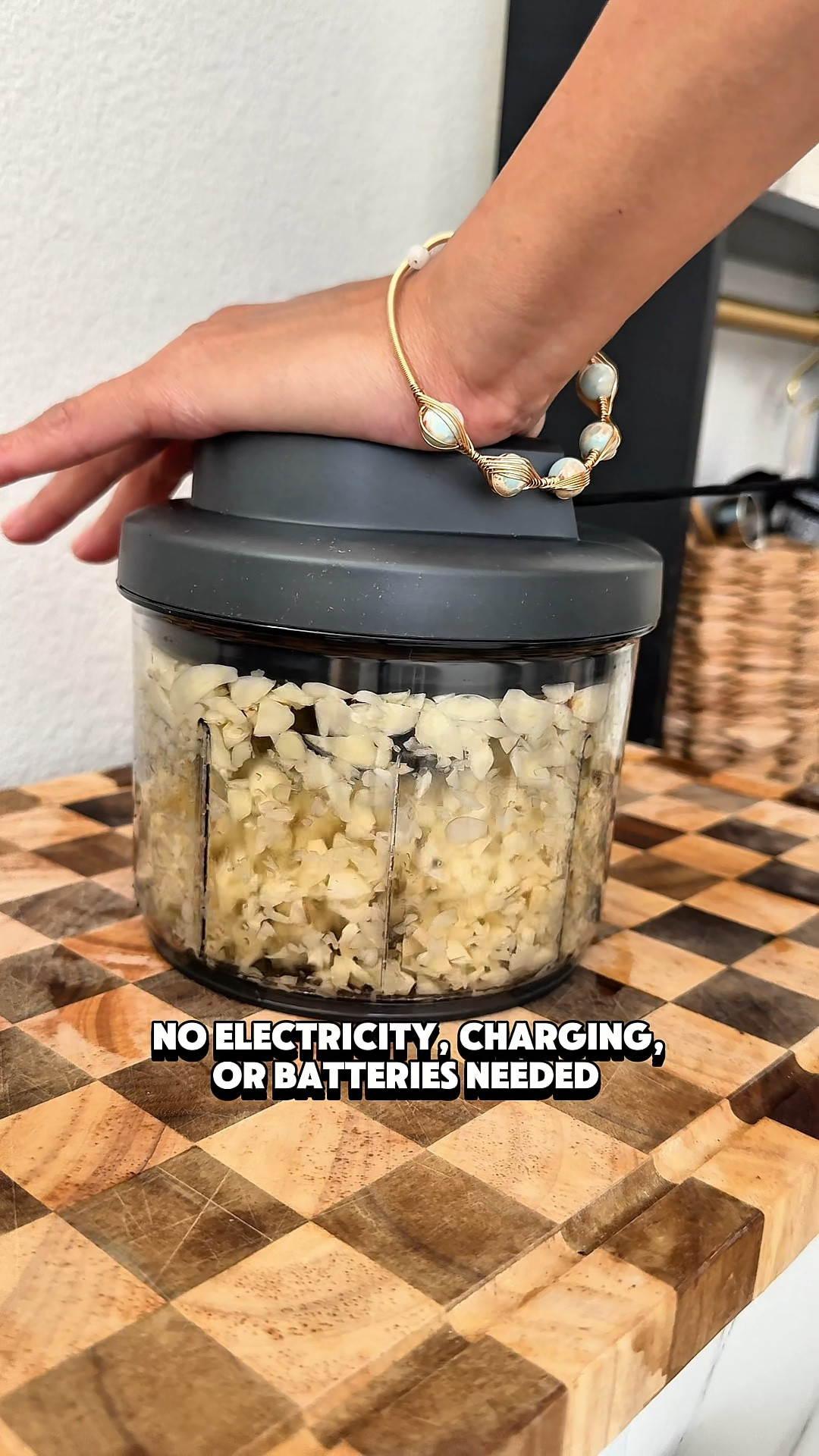 This little pull string processor works SO well! 😍😍

#LTKGiftGuide #LTKHome #LTKFamily