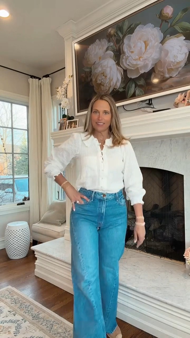 I saw so many people wearing these jeans that I had to get them for myself! I have to admit that they are 100% worth the splurge! I love them 😍

#LTKootd #LTKgrwm #LTKdayinmylife