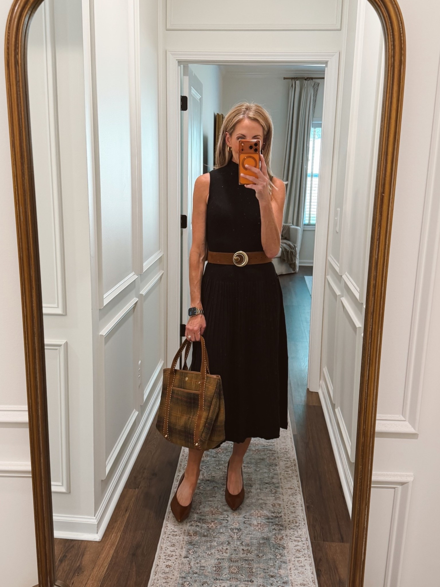 Stand a little taller, look a little sharper there’s something about this mock mini sweater dress that helps make an outfit look more sophisticated without extra layers. Wearing an XS
