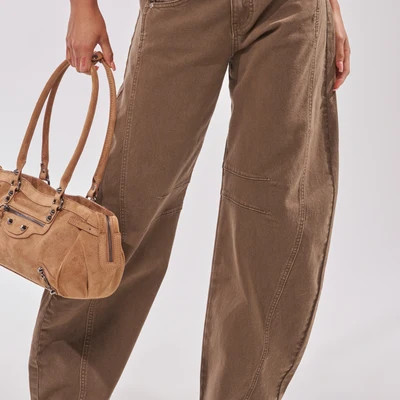 AKIRA Feeling Great Barrel Denim | Brown | Size Medium | AKIRA