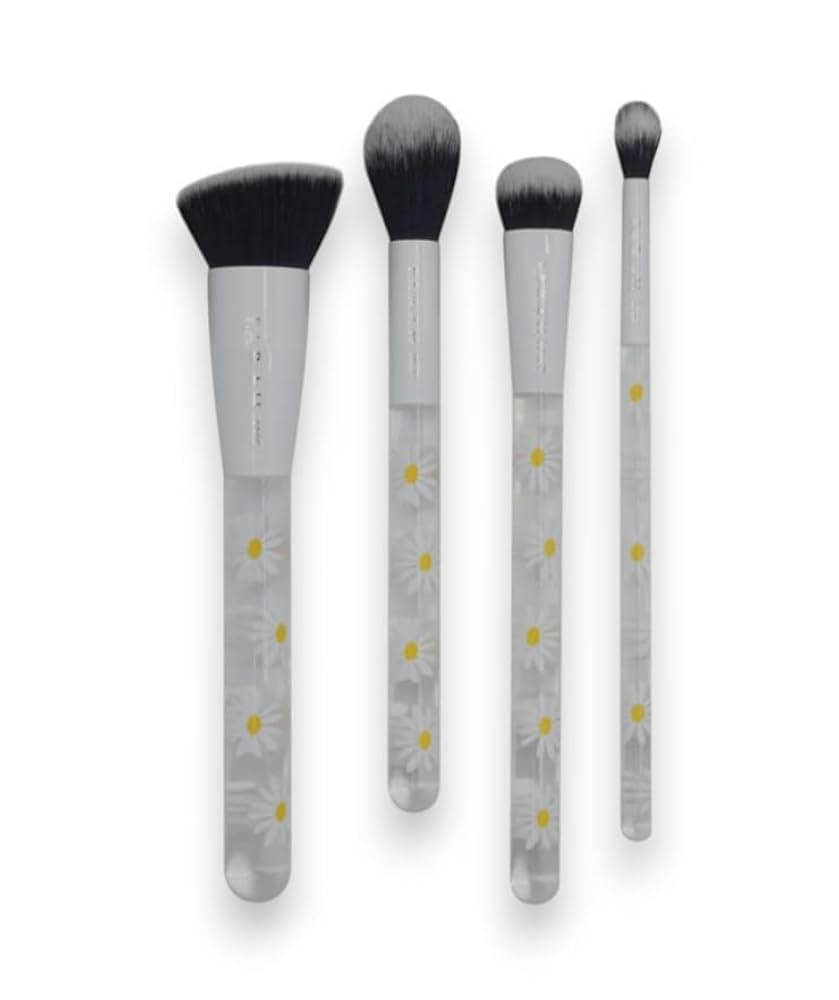 F.A.R.A.H. DAISY 4pc Brush Set - Buffing, Blush, Highlight, and Eye Contour Brushes - Versatile M... | Amazon (US)