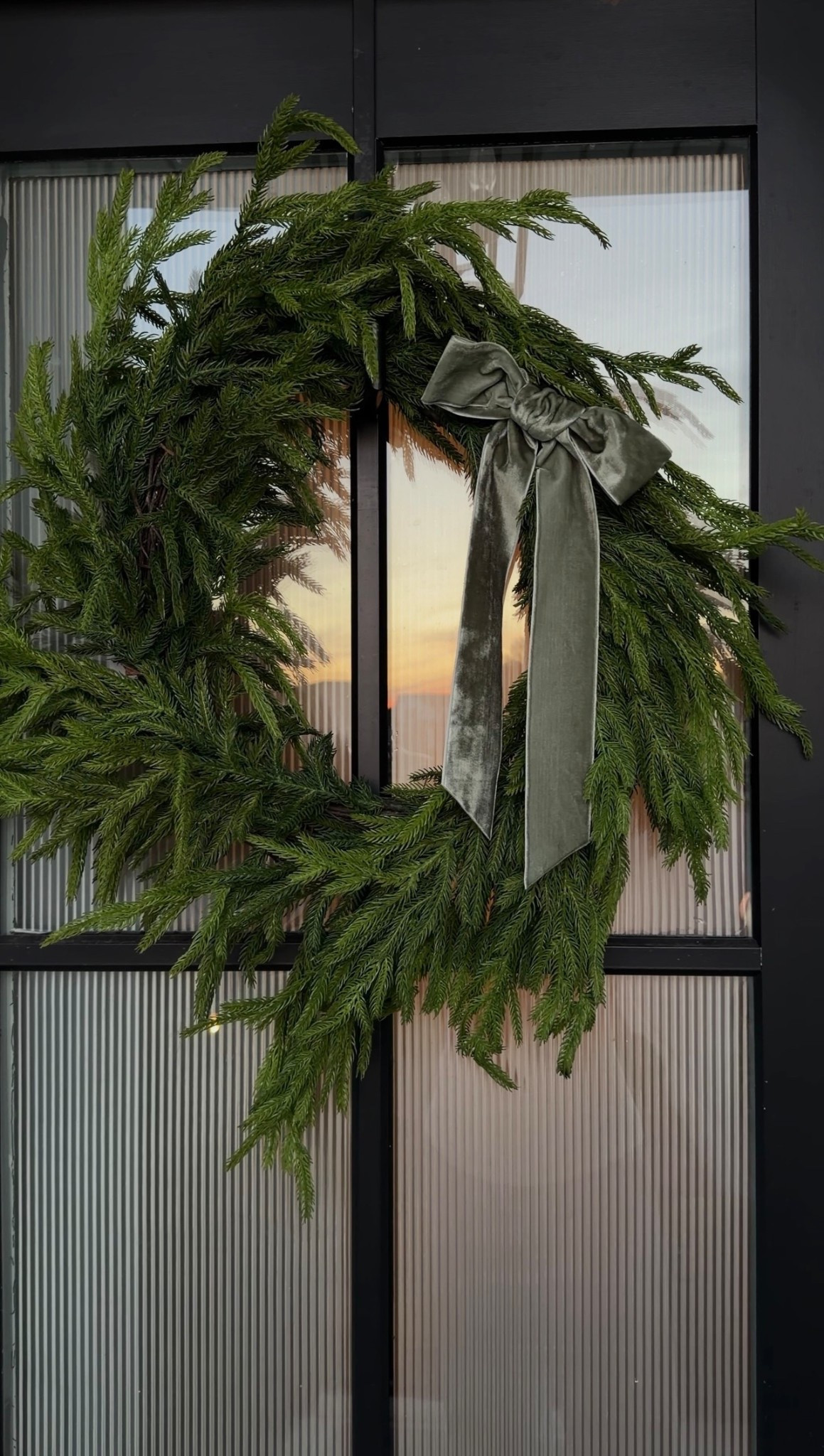 my favorite wreath I think I’ve ever bought?? 

#LTKSeasonal #LTKHome #LTKHoliday