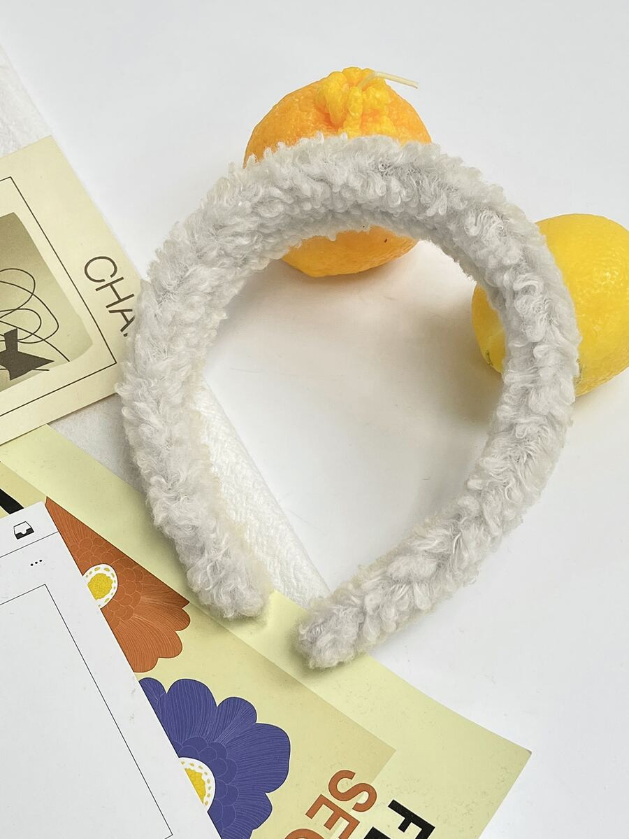 DAZY Fuzzy Wide Headband
   
      SKU: sc2206207771527515
          (100+ Reviews)    $1.50     ... | SHEIN